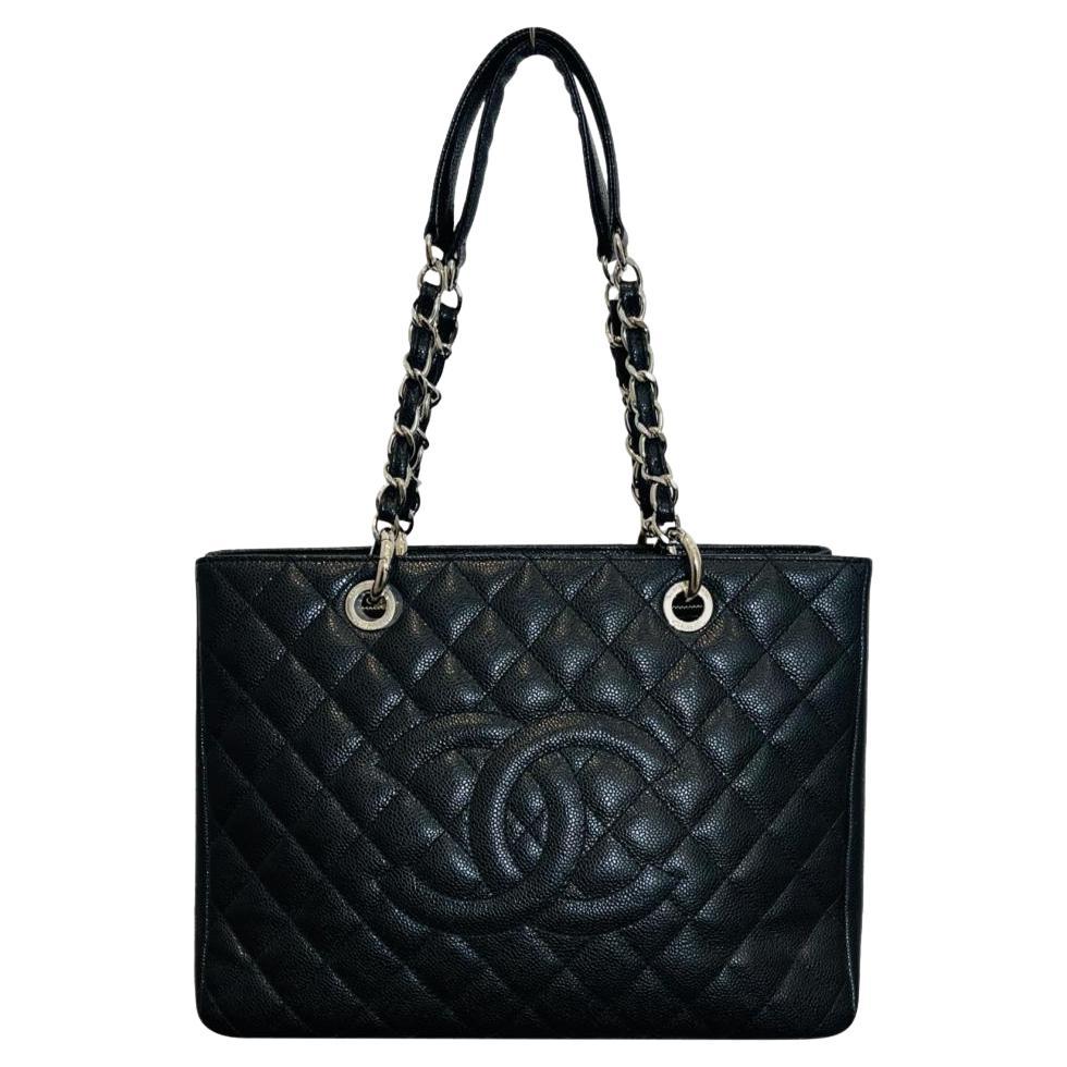 Chanel 'CC' Logo Caviar Leather Grand Shopping Tote Bag For Sale
