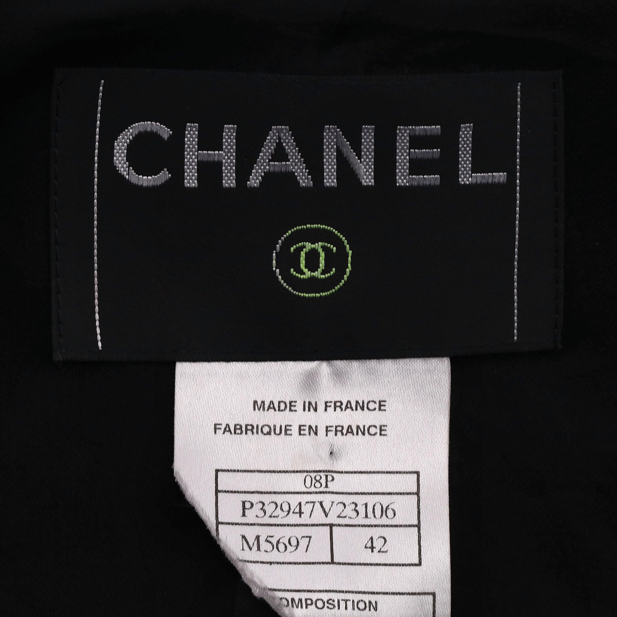 Chanel 'CC' Logo & Chain Detail Tweed Jacket For Sale 3