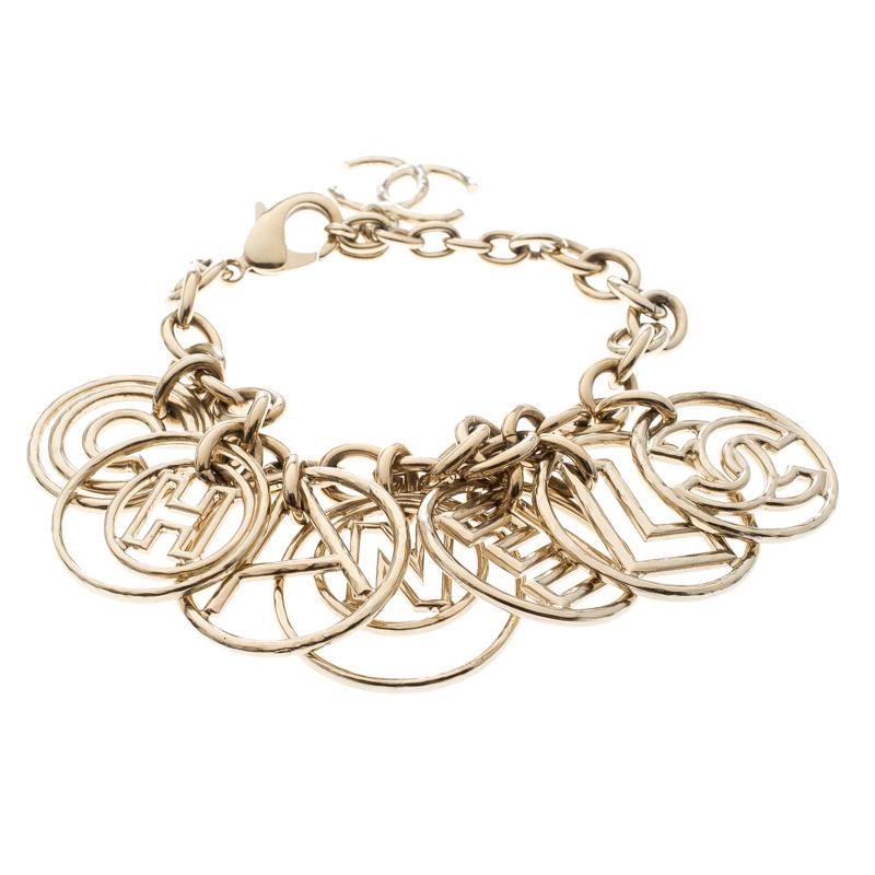 Contemporary Chanel CC Logo Charm Gold Tone Chain Link Bracelet