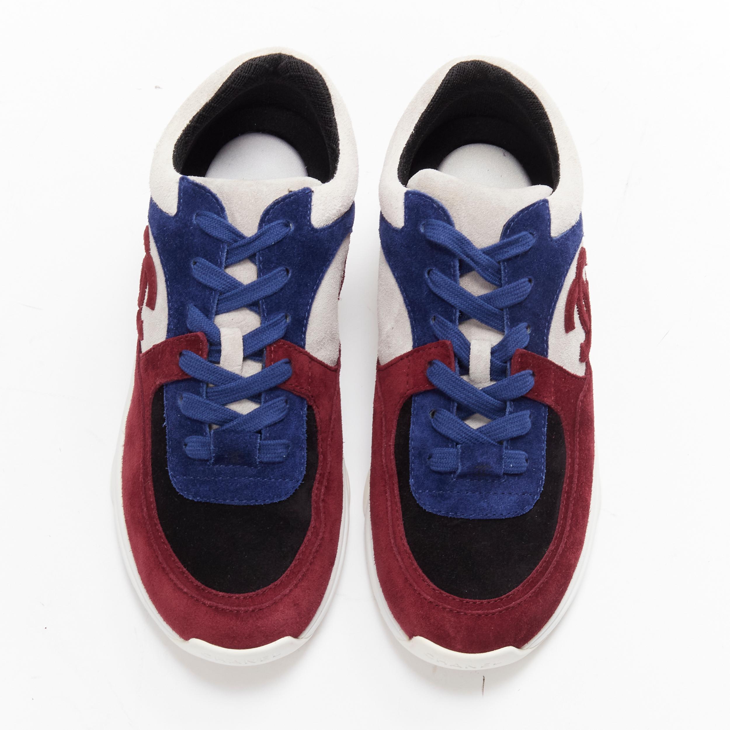 CHANEL CC logo color blocked suede leather patchwork low top sneaker EU38.5 In Excellent Condition In Hong Kong, NT