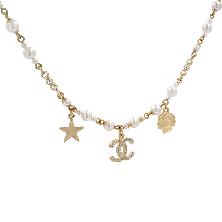 Chanel CC Logo Crystal and Pearl Star Necklace Gold Tone For Sale at ...