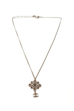 Chanel - Collier à grappes de cristaux avec logo CC