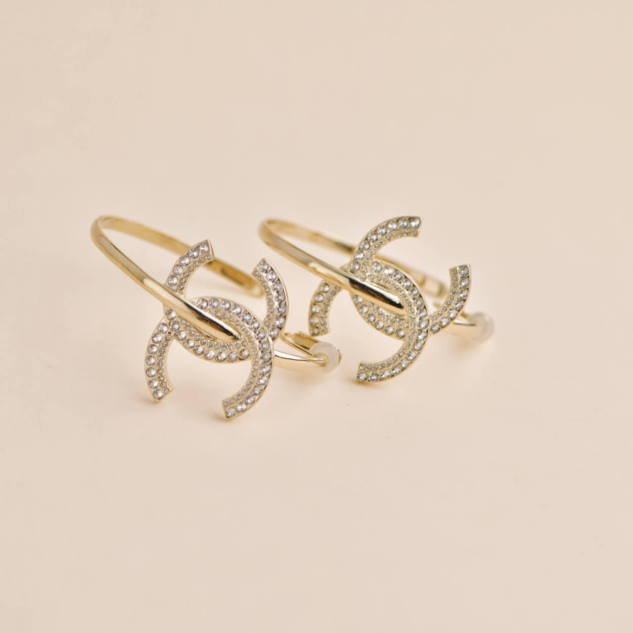 chanel earrings cc