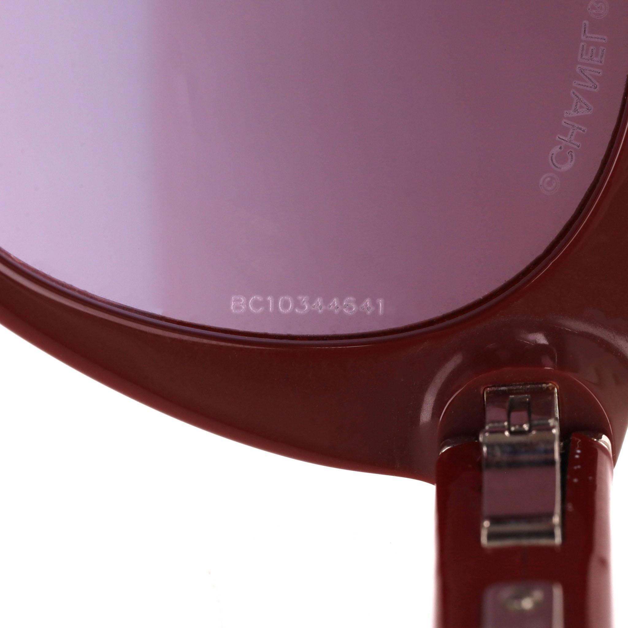 Lunettes de soleil papillon avec logo 'CC' de Chanel en vente 4