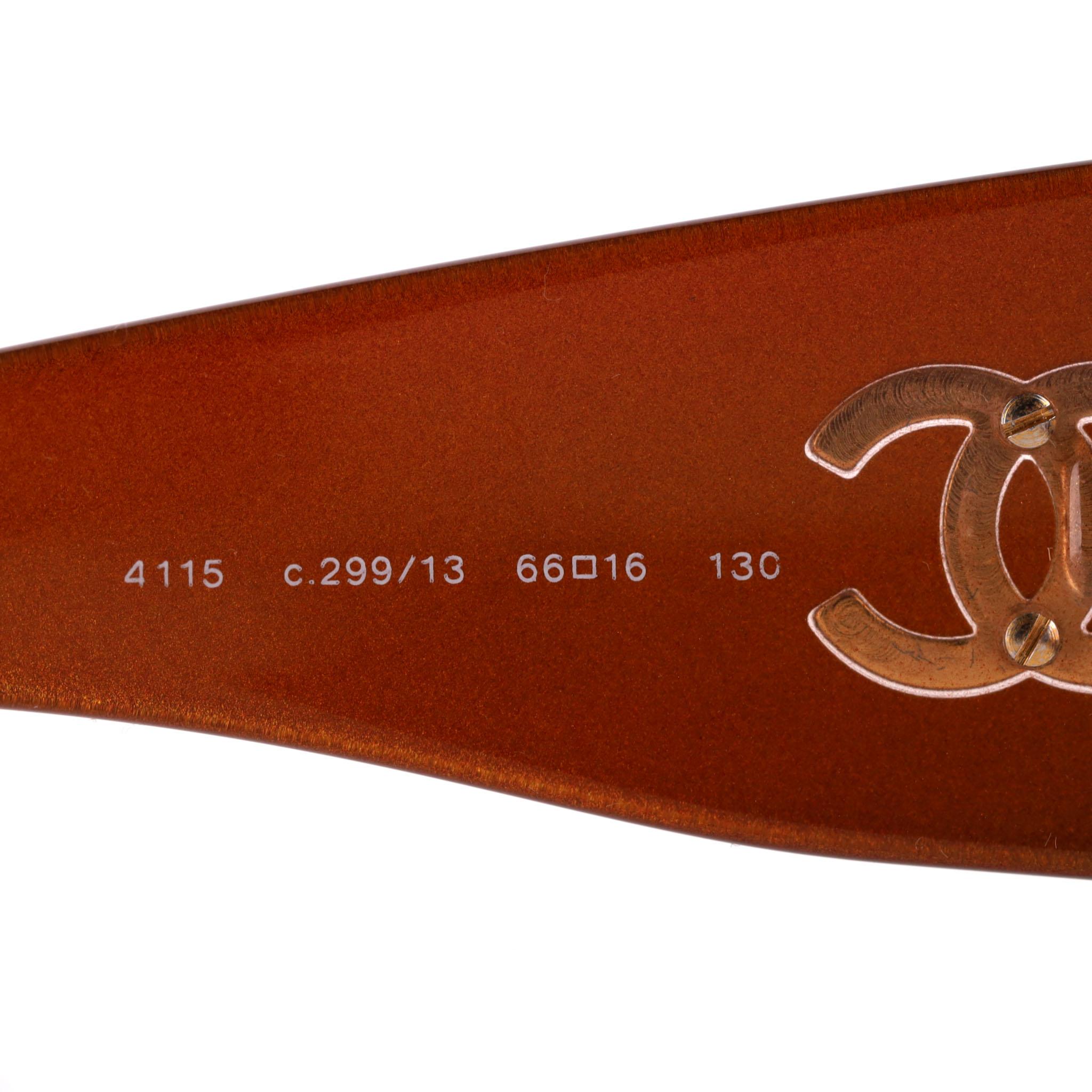 Chanel 'CC' Logo Detail Oversized Sunglasses For Sale 5
