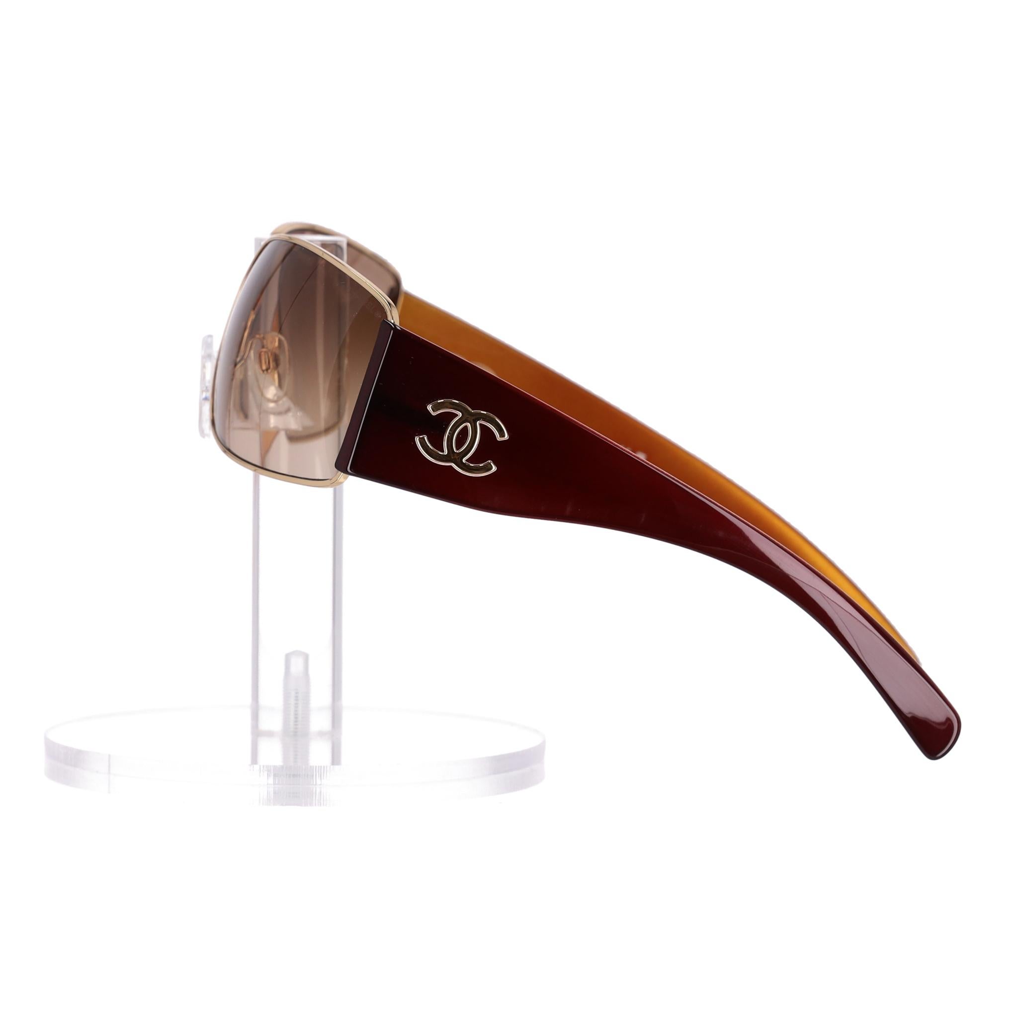 Brown Chanel 'CC' Logo Detail Oversized Sunglasses For Sale