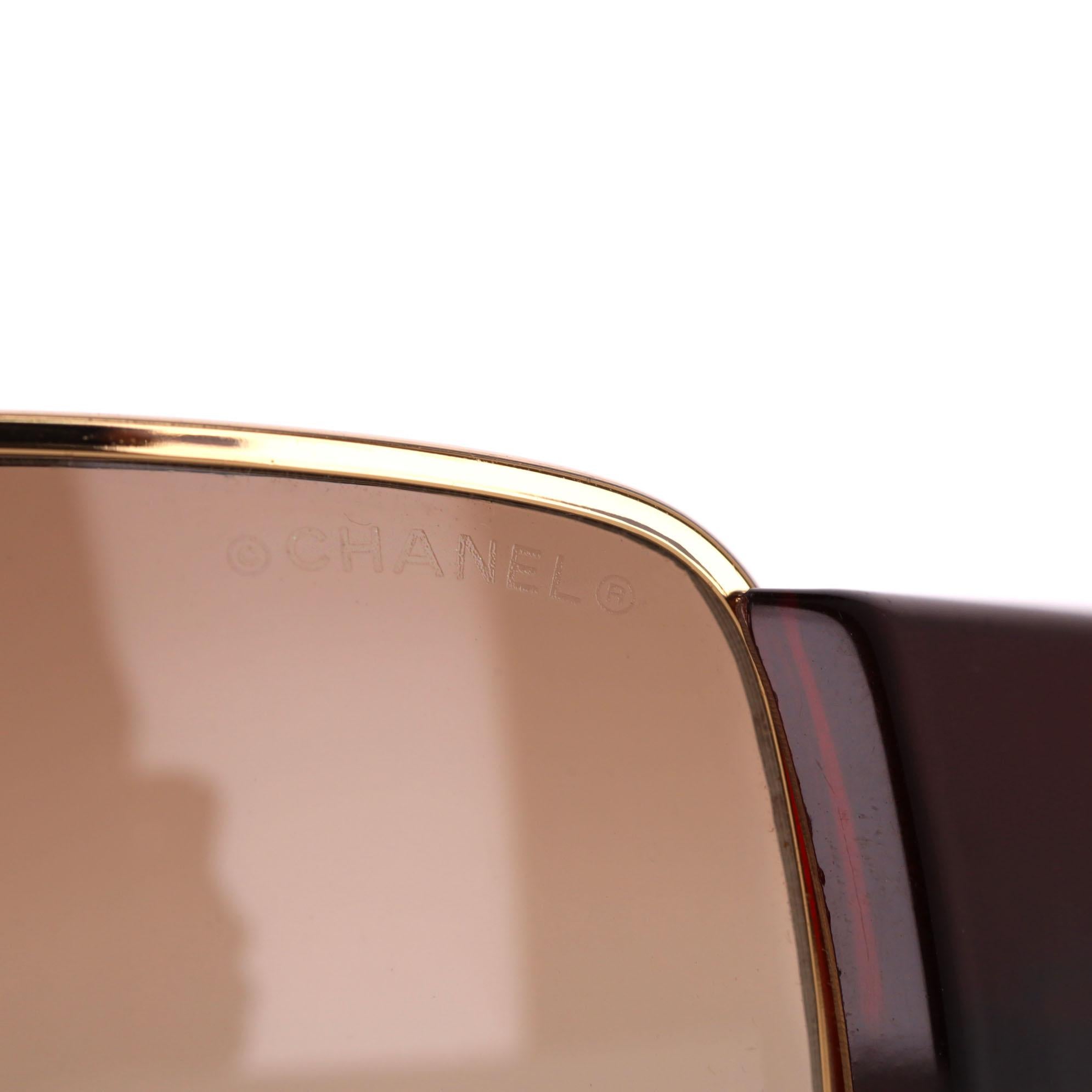 Chanel 'CC' Logo Detail Oversized Sunglasses For Sale 4
