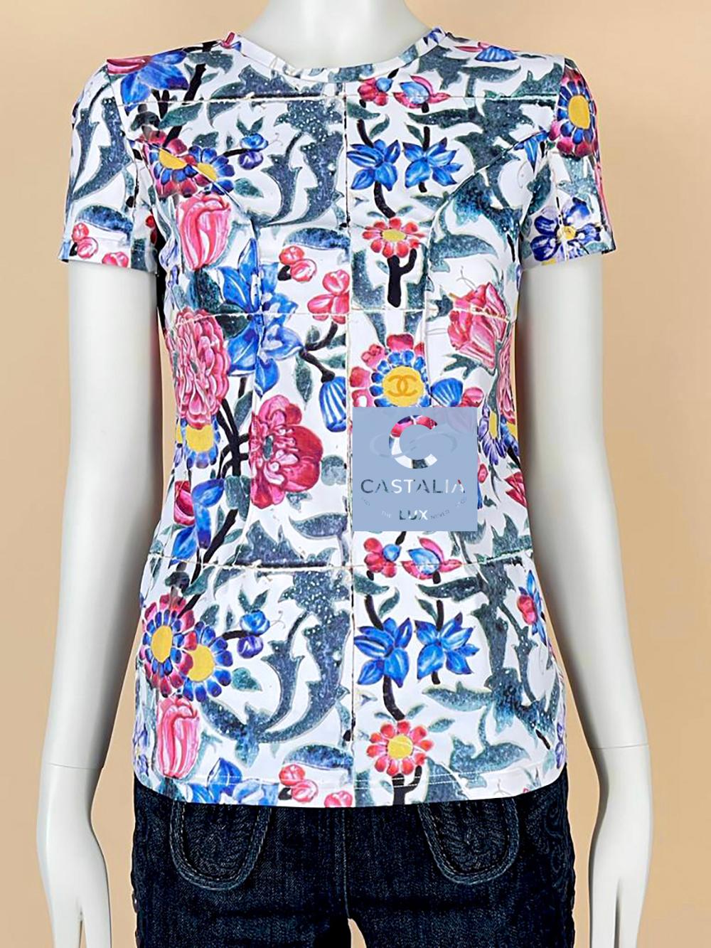 Chanel CC Logo Dubai Collection Mosaic T-Shirt 38 FR For Sale 2