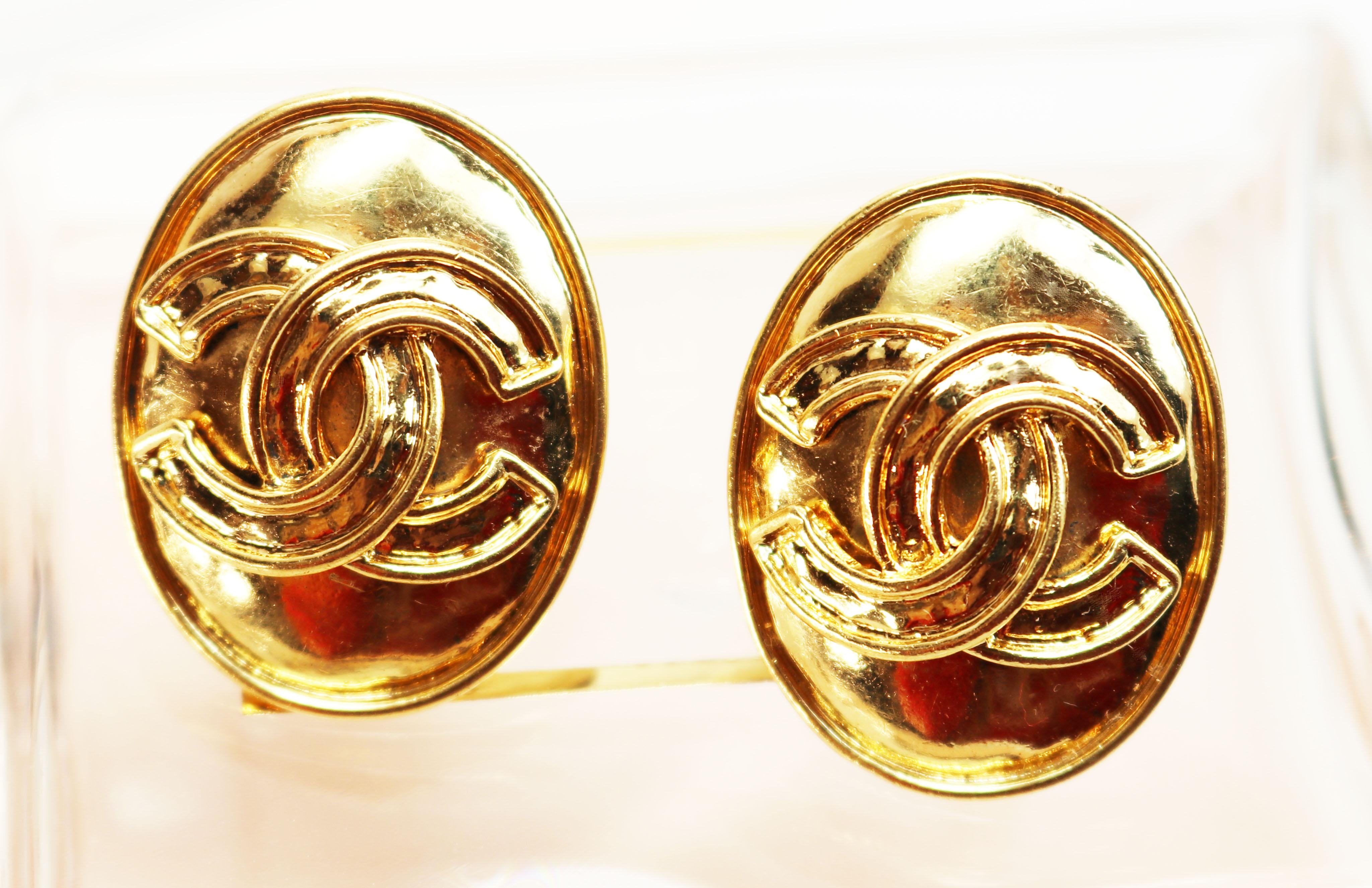 Chanel CC Logo Earrings For Sale 3