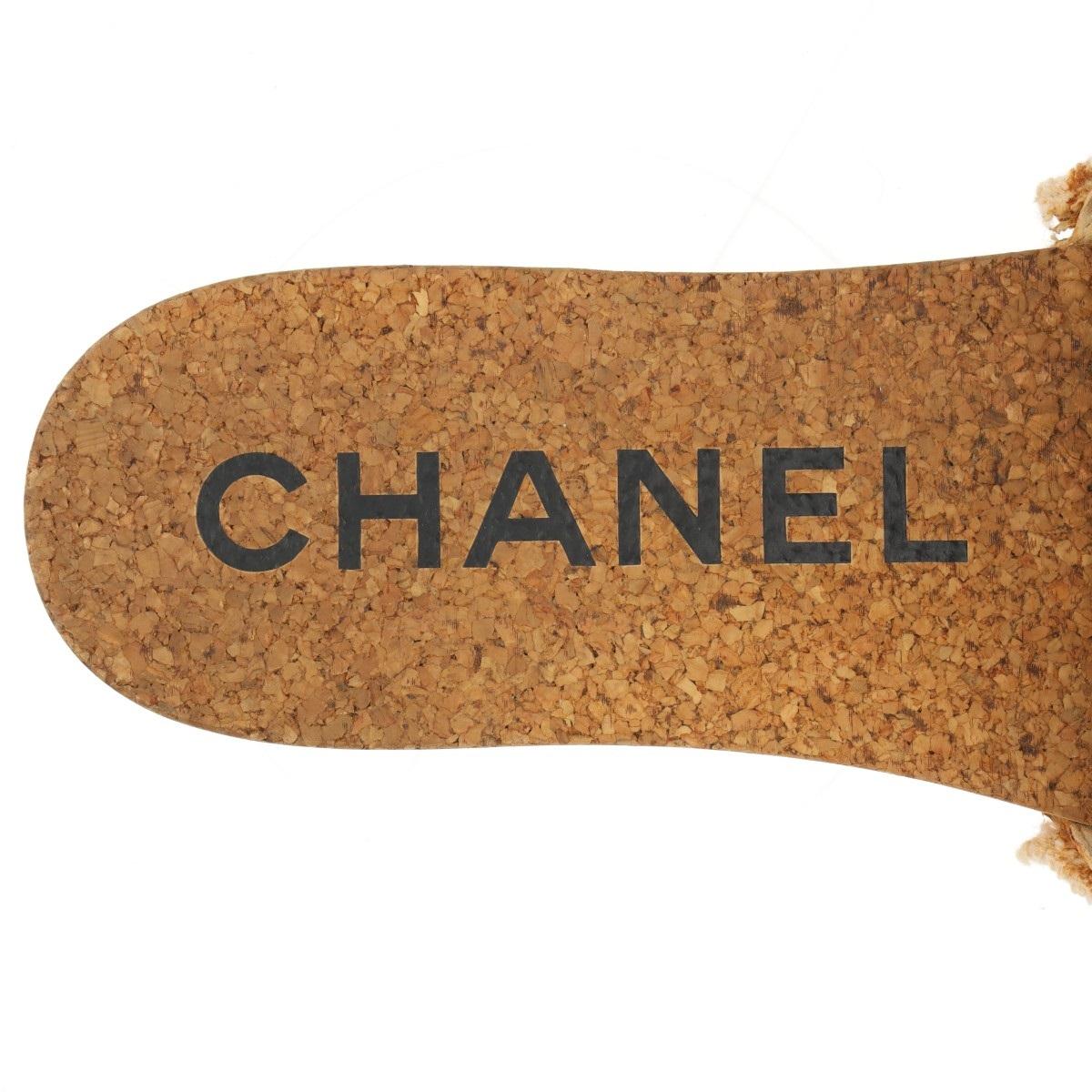 Chanel CC Logo Fabric Wooden Sandal Ivory x Brown 11