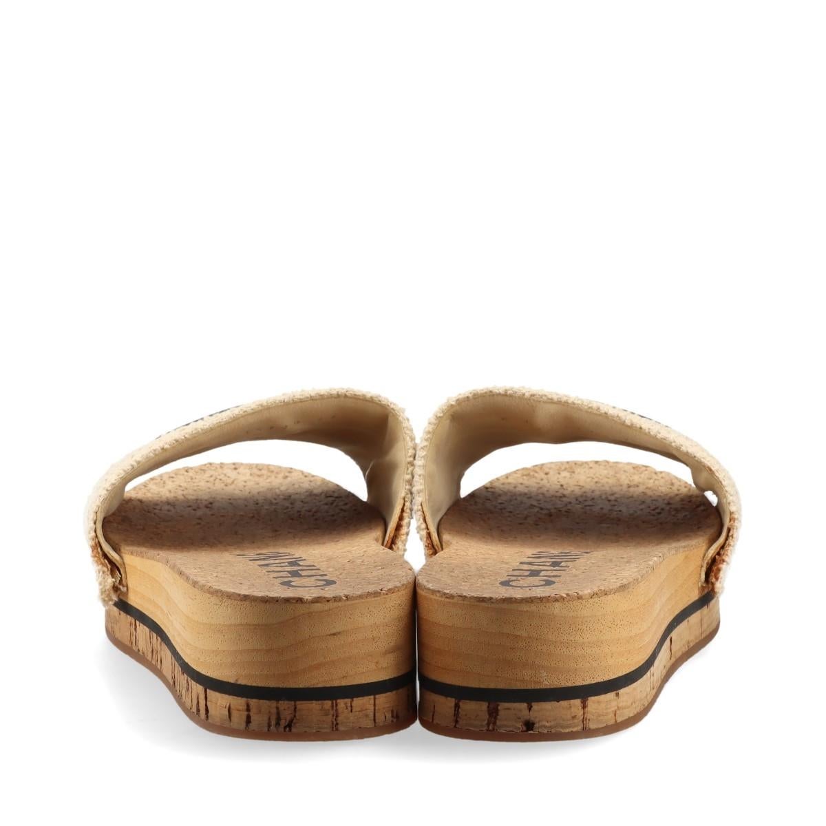 Chanel CC Logo Fabric Wooden Sandal Ivory x Brown 3