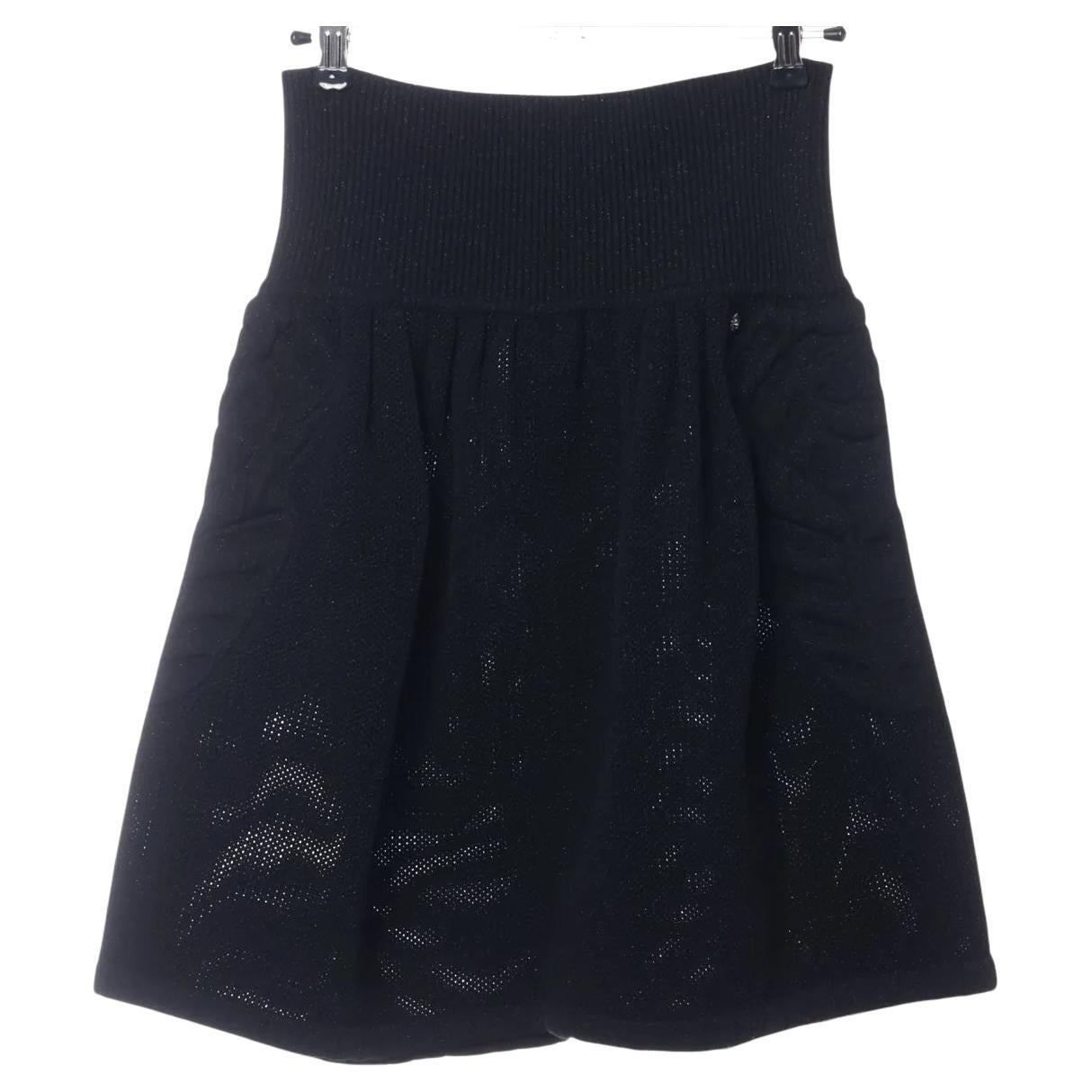 Chanel CC Logo Glitter Wool Knit Skirt Black en vente