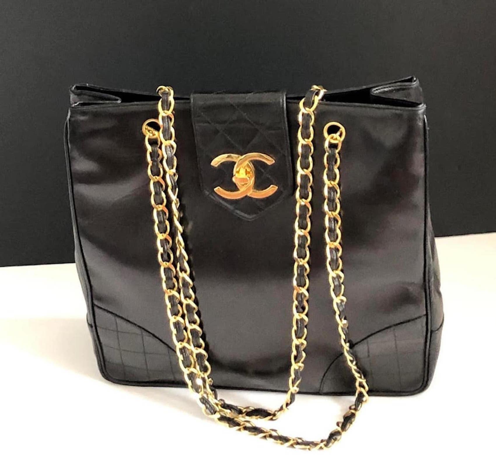 CHANEL CC Logo Grand Shopping Tote Black Shoulder Bag Vintage In Good Condition In London, GB