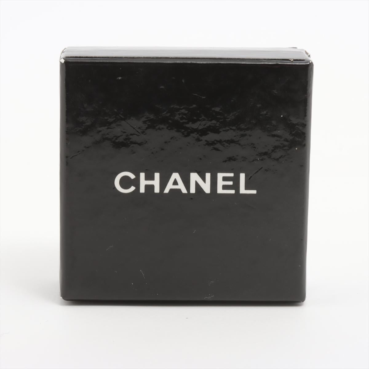 Chanel CC Logo Heart Rhinestone Black Enamel Stud Earring 3