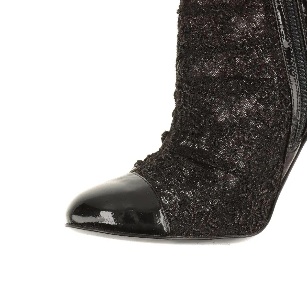 Chanel CC Logo Lace x Patent Leather Pointed Heel Boots Black For Sale 16