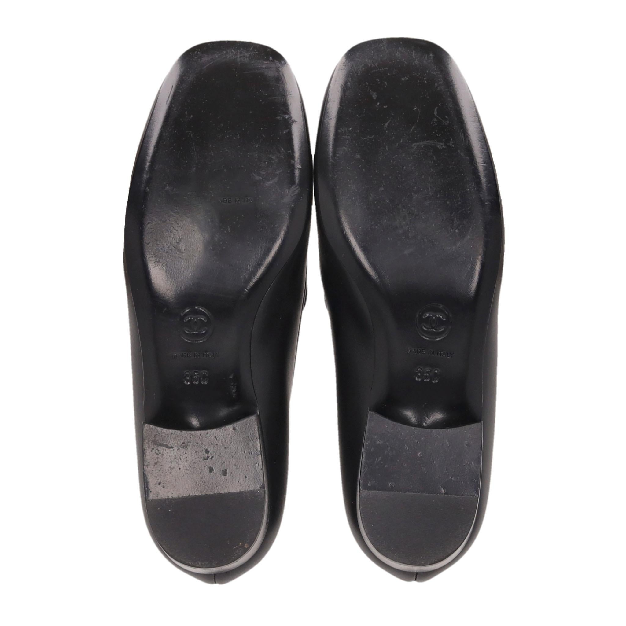 Chanel 'CC' Logo Leather & Chain Detail Loafers 2