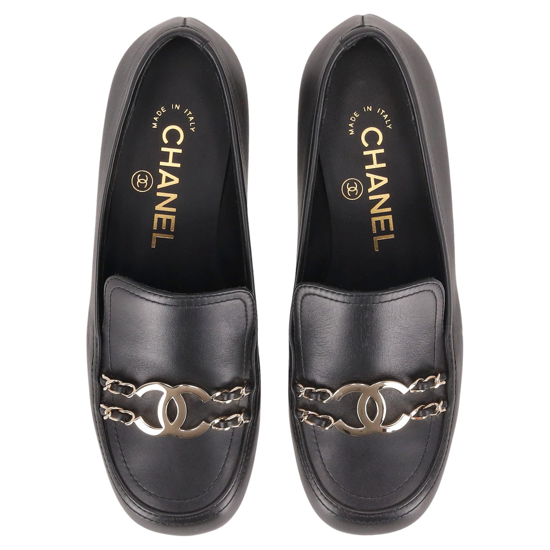 Mocasines Chanel 'CC' Logotipo Piel y Detalle Cadena