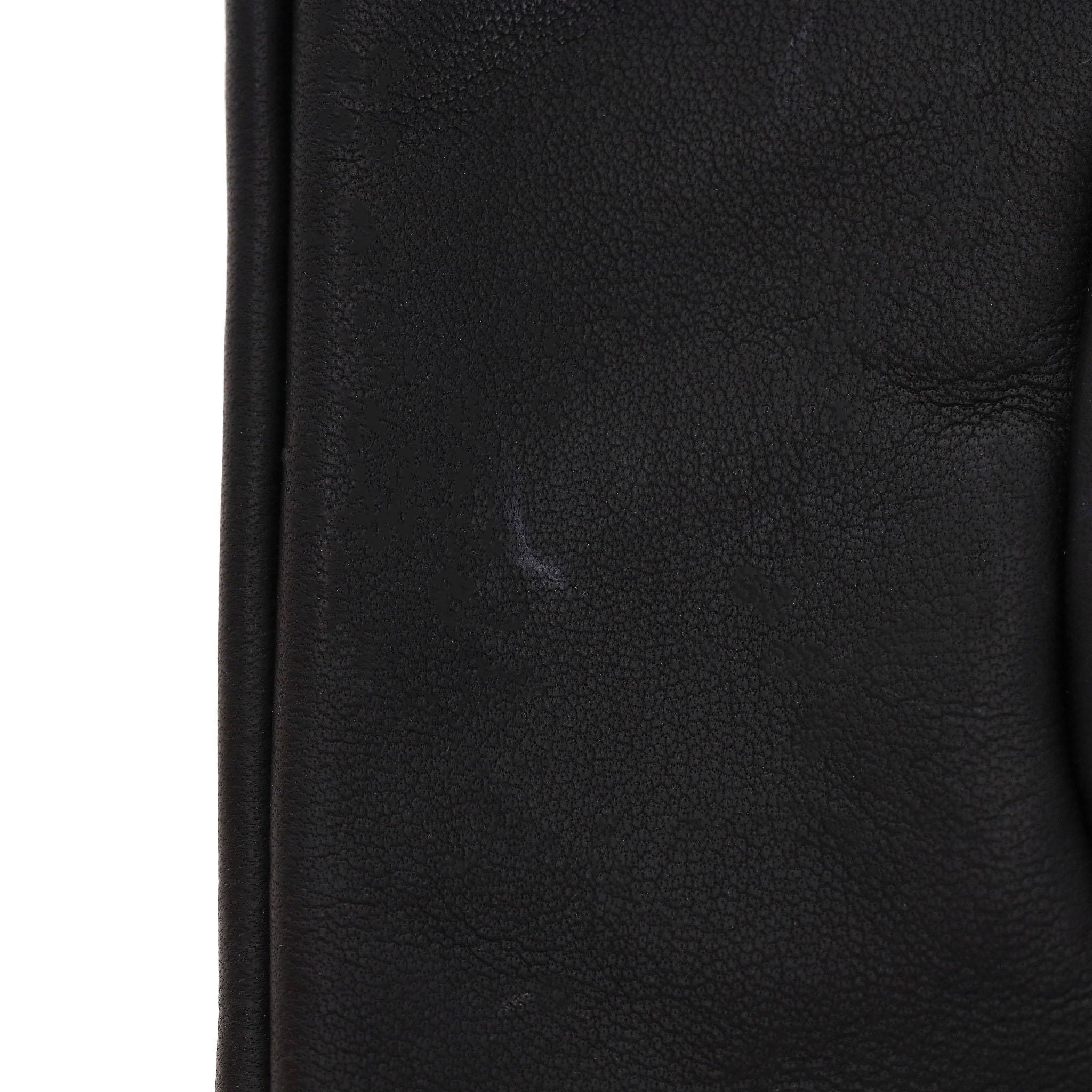 Chanel 'CC' Logo Leather & Pearl Fingerless Gloves For Sale 4