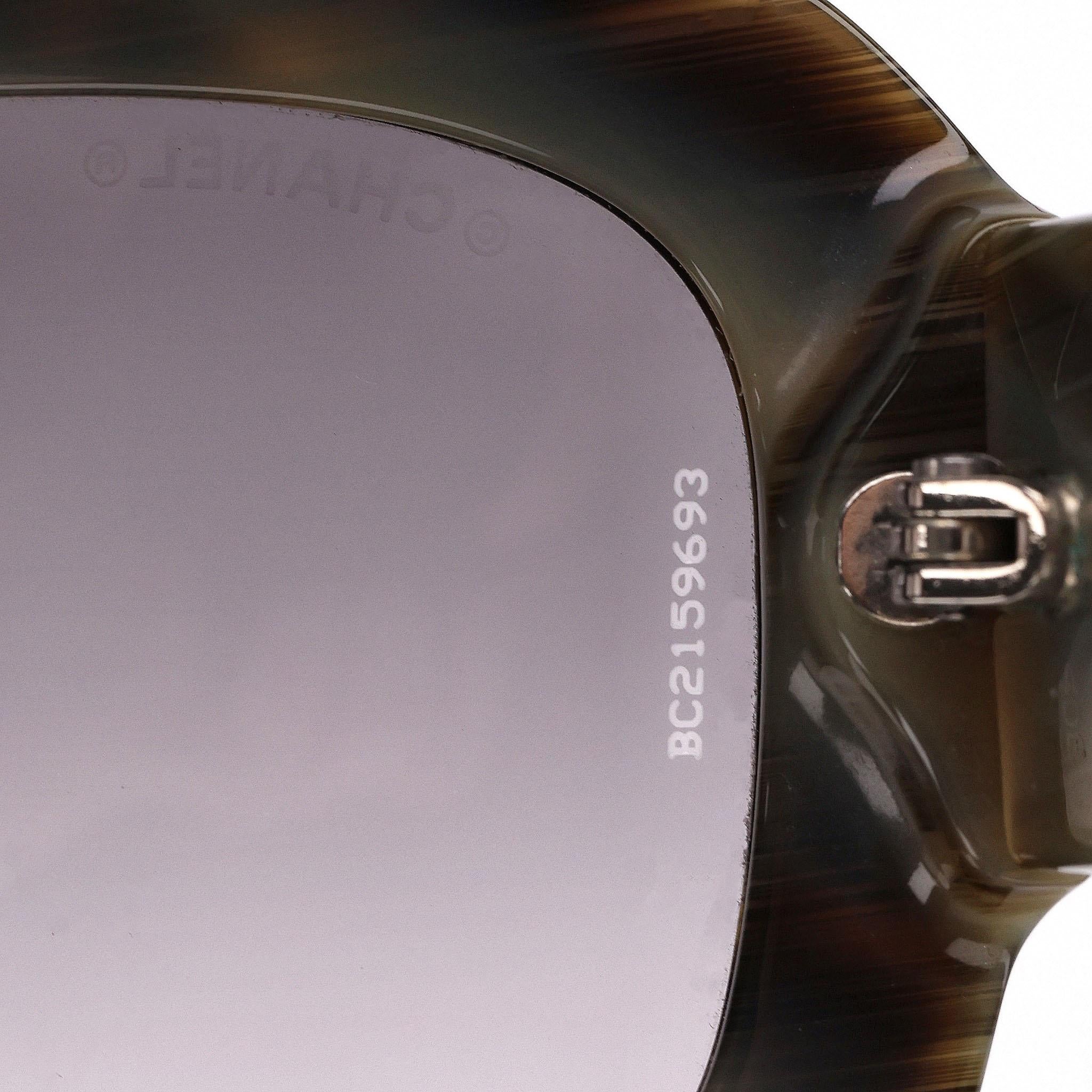 Chanel   'CC'  Logo Marble Effect Sunglasses For Sale 2
