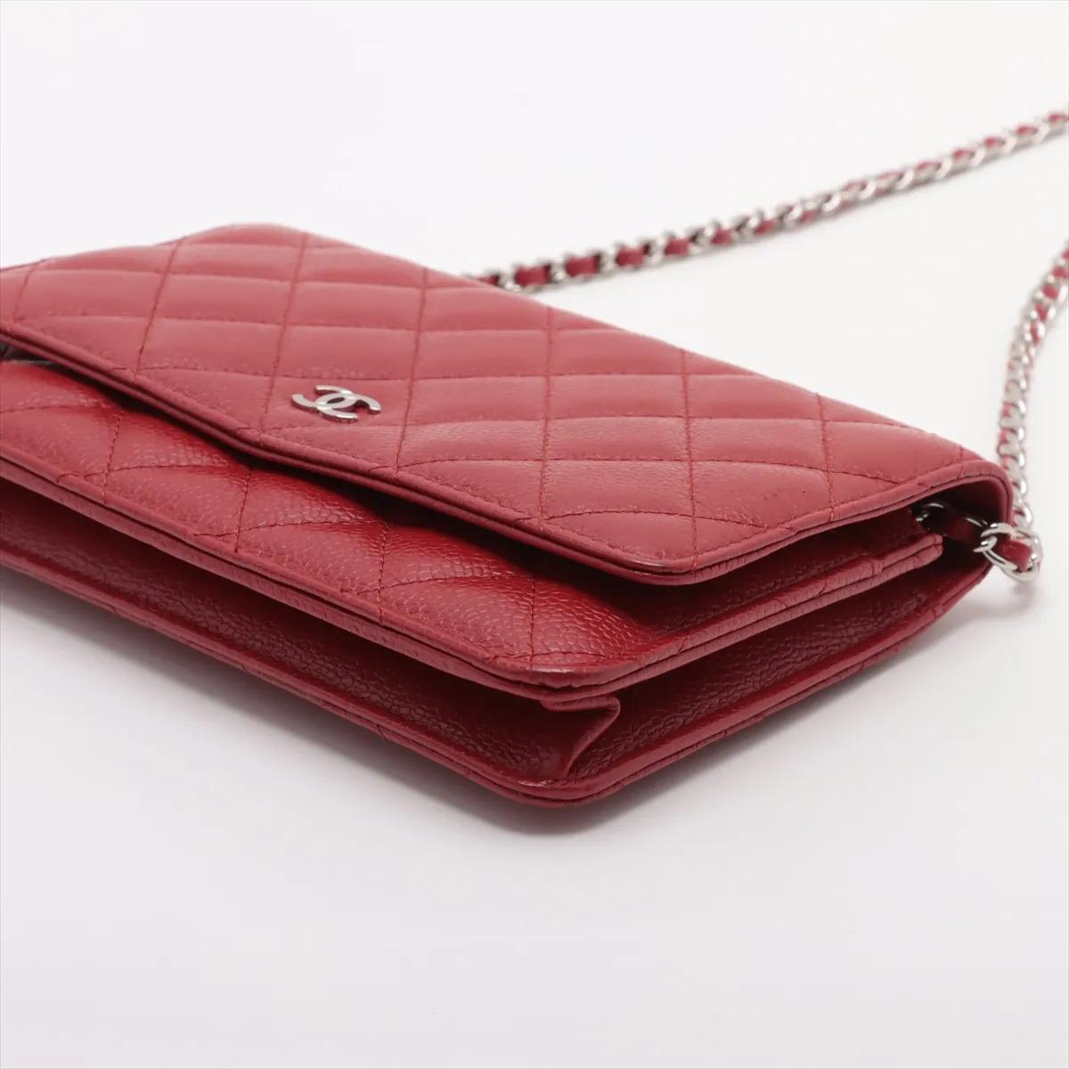 Chanel CC Logo Matelasse Caviar Skin Chain Wallet Rouge Pour femmes en vente