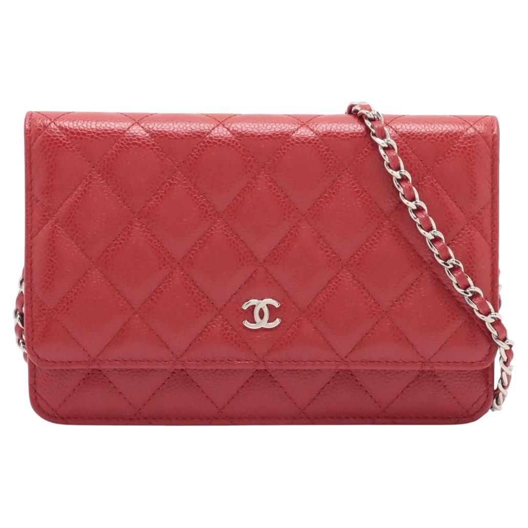 Chanel CC Logo Matelasse Caviar Skin Chain Wallet Rouge en vente