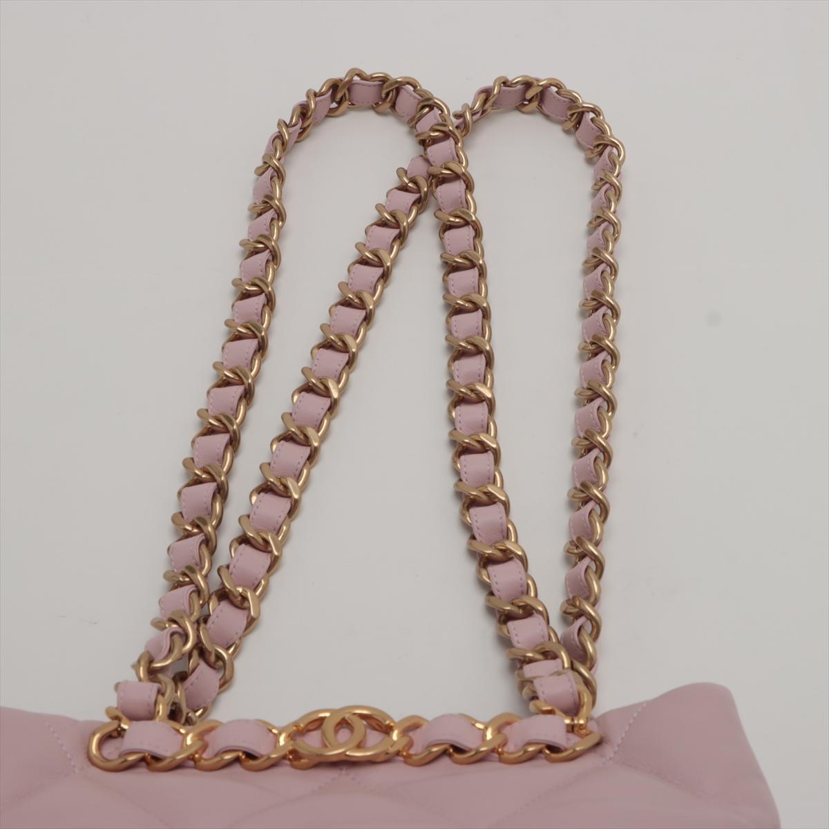 Chanel CC Logo Matelasse Lambskin Chain Shopping Tote Bag Pink For Sale 2