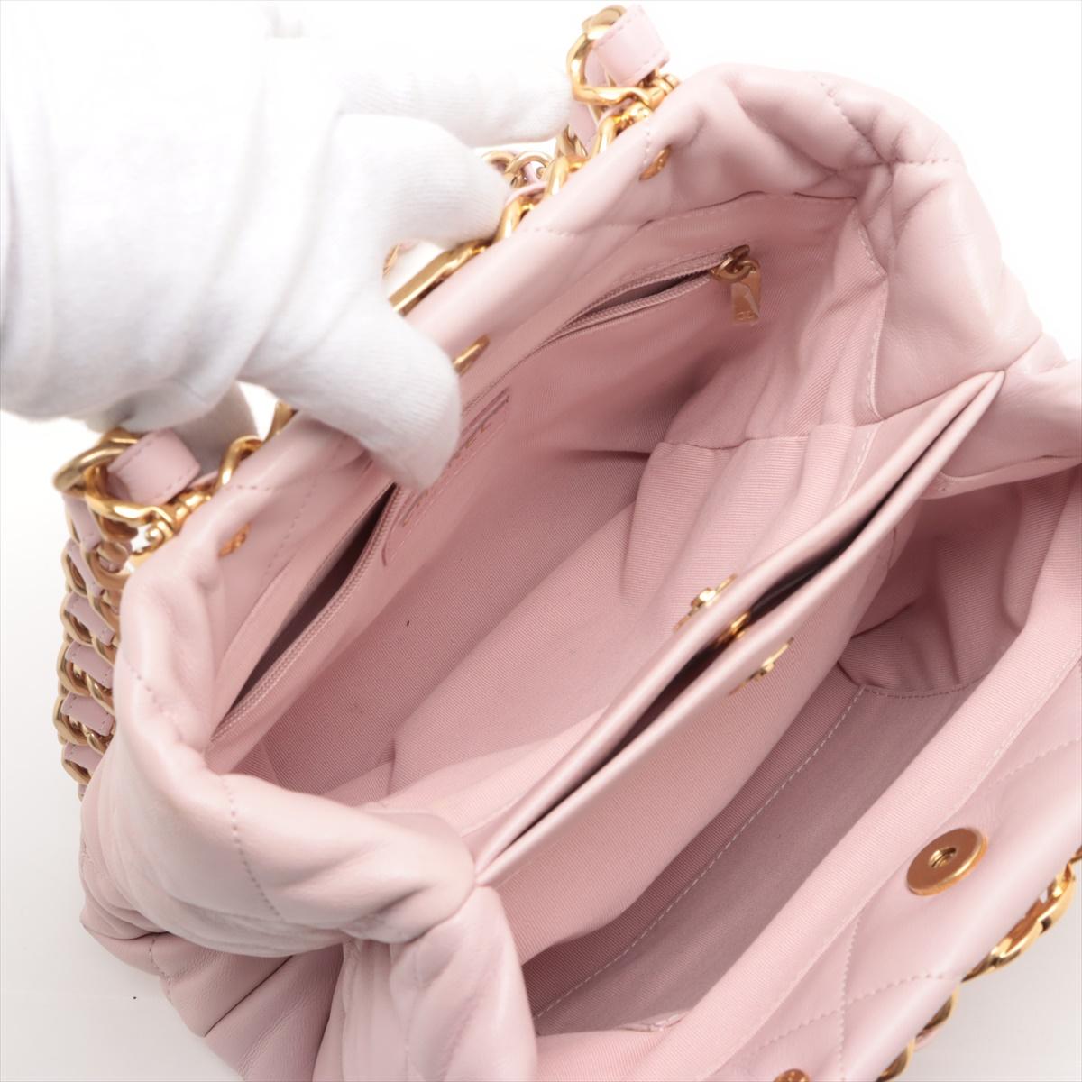 Chanel CC Logo Matelasse Lambskin Chain Shopping Tote Bag Pink For Sale 4