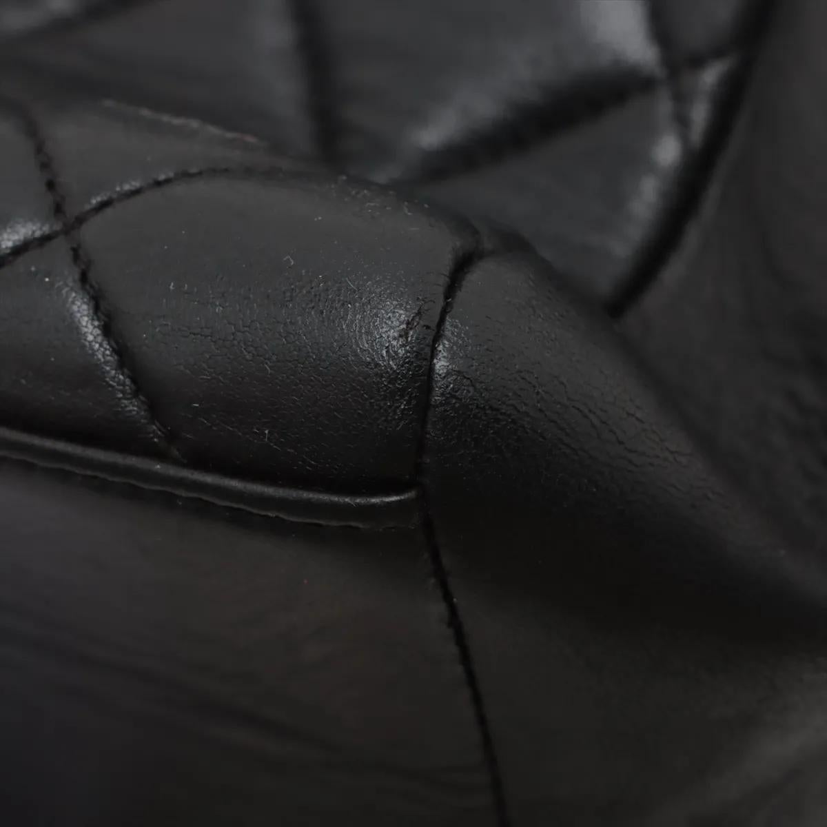 *Chanel CC Logo Matelasse Borsa a tracolla in pelle d'agnello Nero in vendita 8
