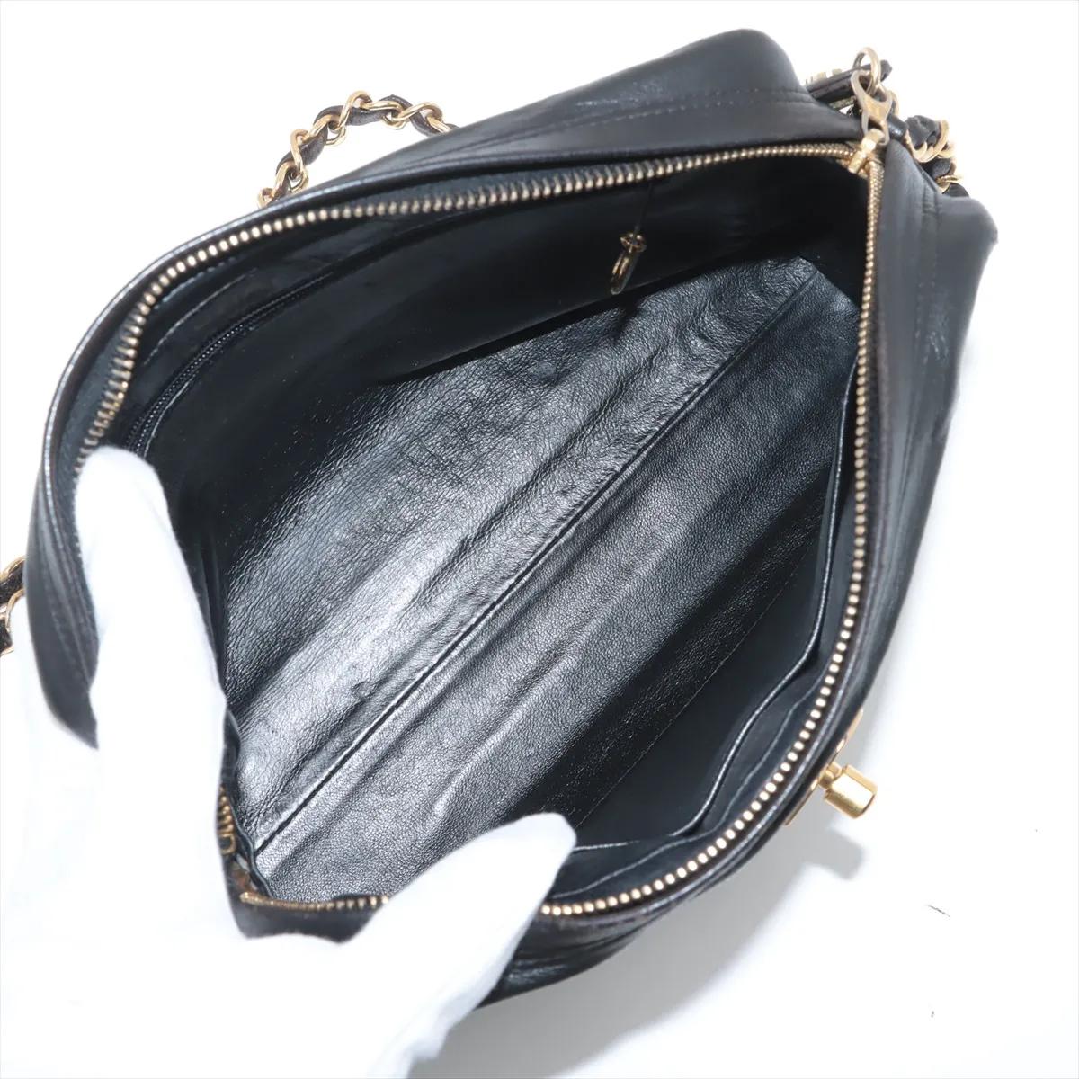 *Chanel CC Logo Matelasse Borsa a tracolla in pelle d'agnello Nero in vendita 3