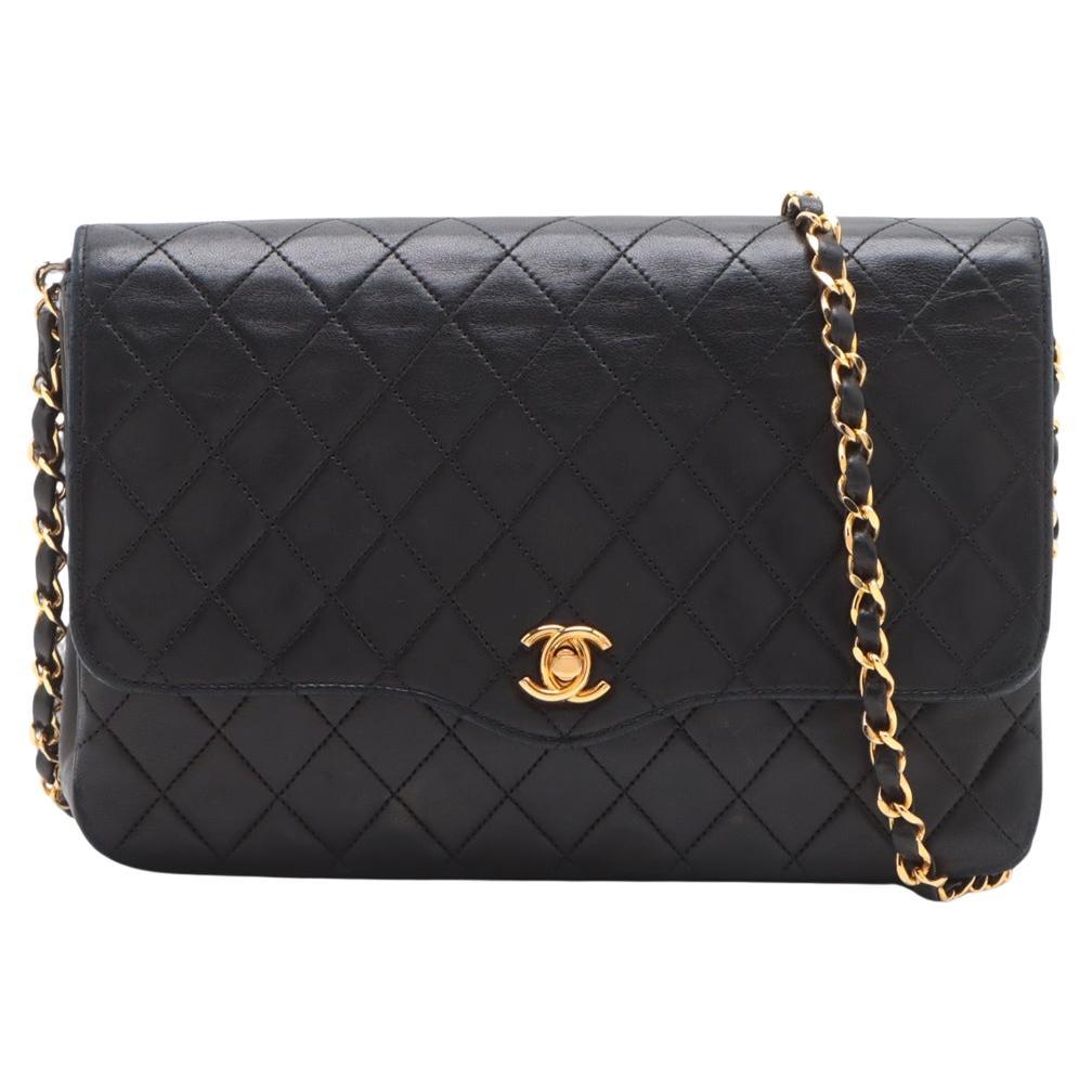 Chanel CC Logo Matelasse Bolso con cadena de piel de cordero Negro en venta