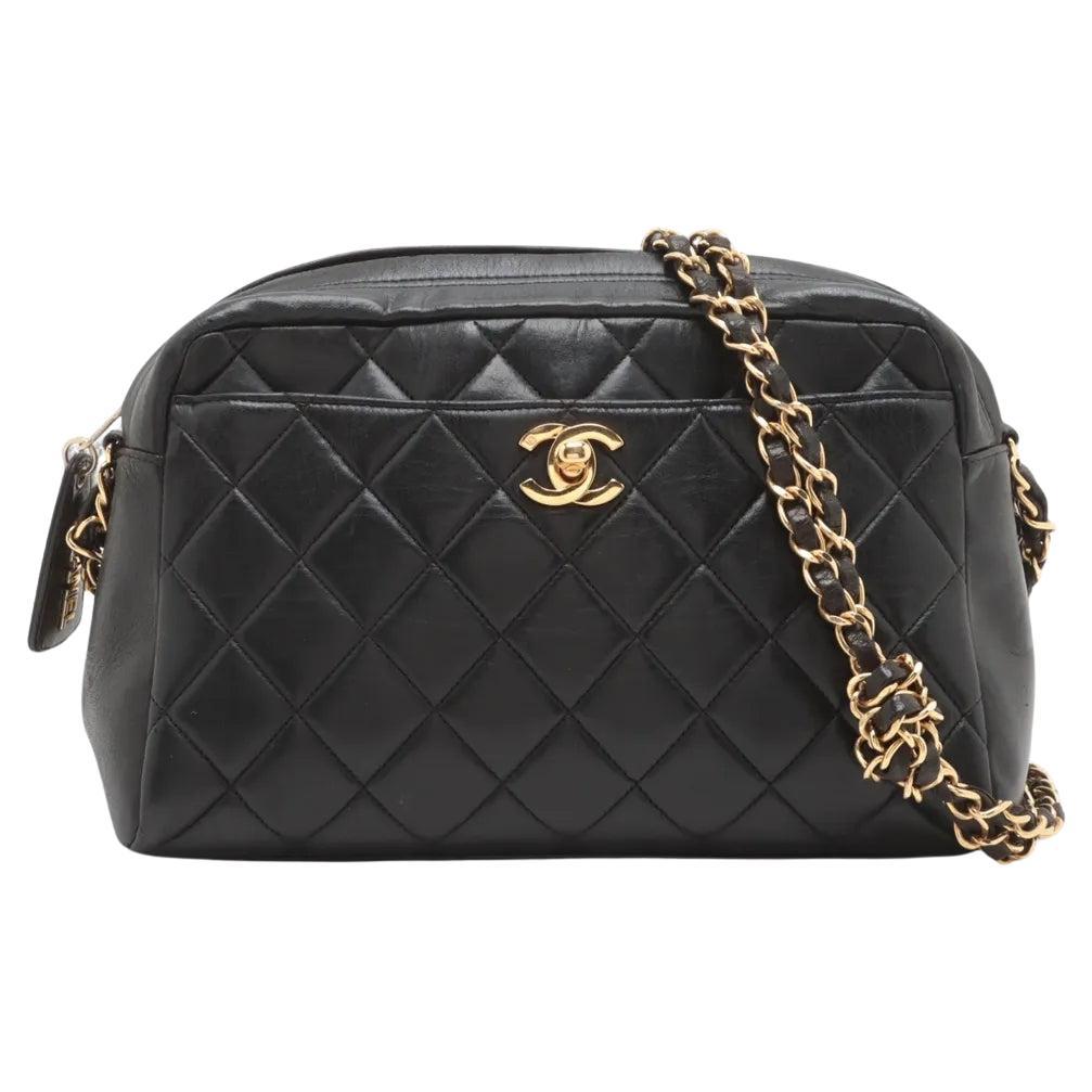*Chanel CC Logo Matelasse Borsa a tracolla in pelle d'agnello Nero