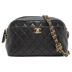 *Chanel CC Logo Matelasse Lambskin Chain Shoulder Bag Black