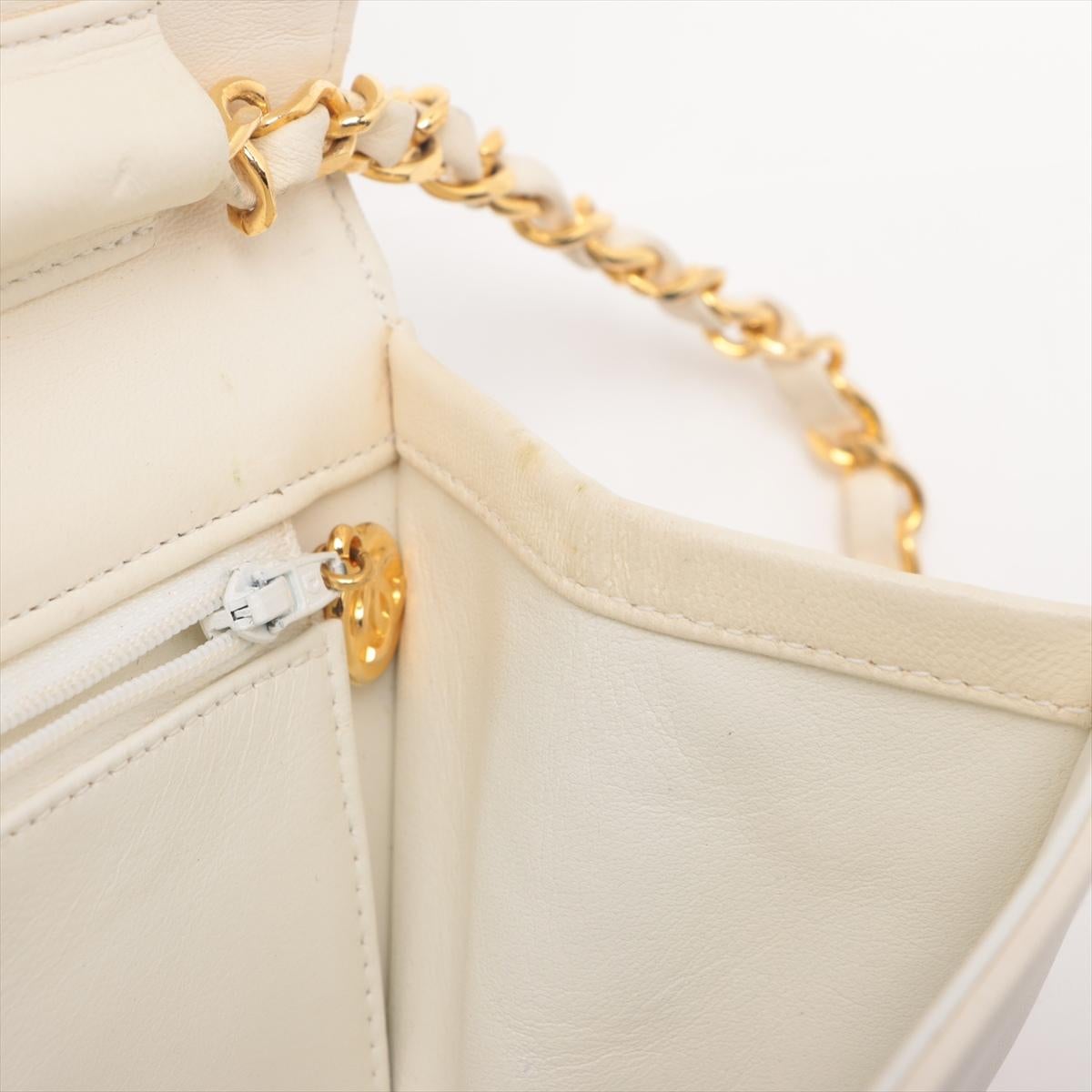 Chanel CC Logo Matelasse Lambskin Chain Shoulder Bag White 7