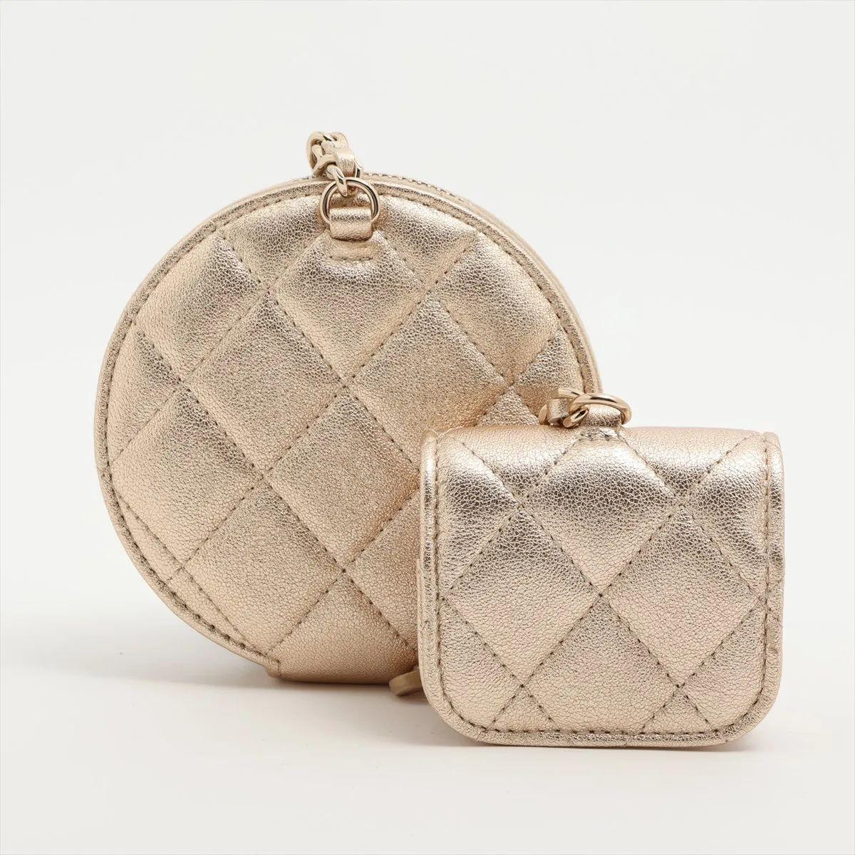 Beige Chanel CC Logo Matelasse Lambskin Coin Purse and Airpods Case Champagne For Sale
