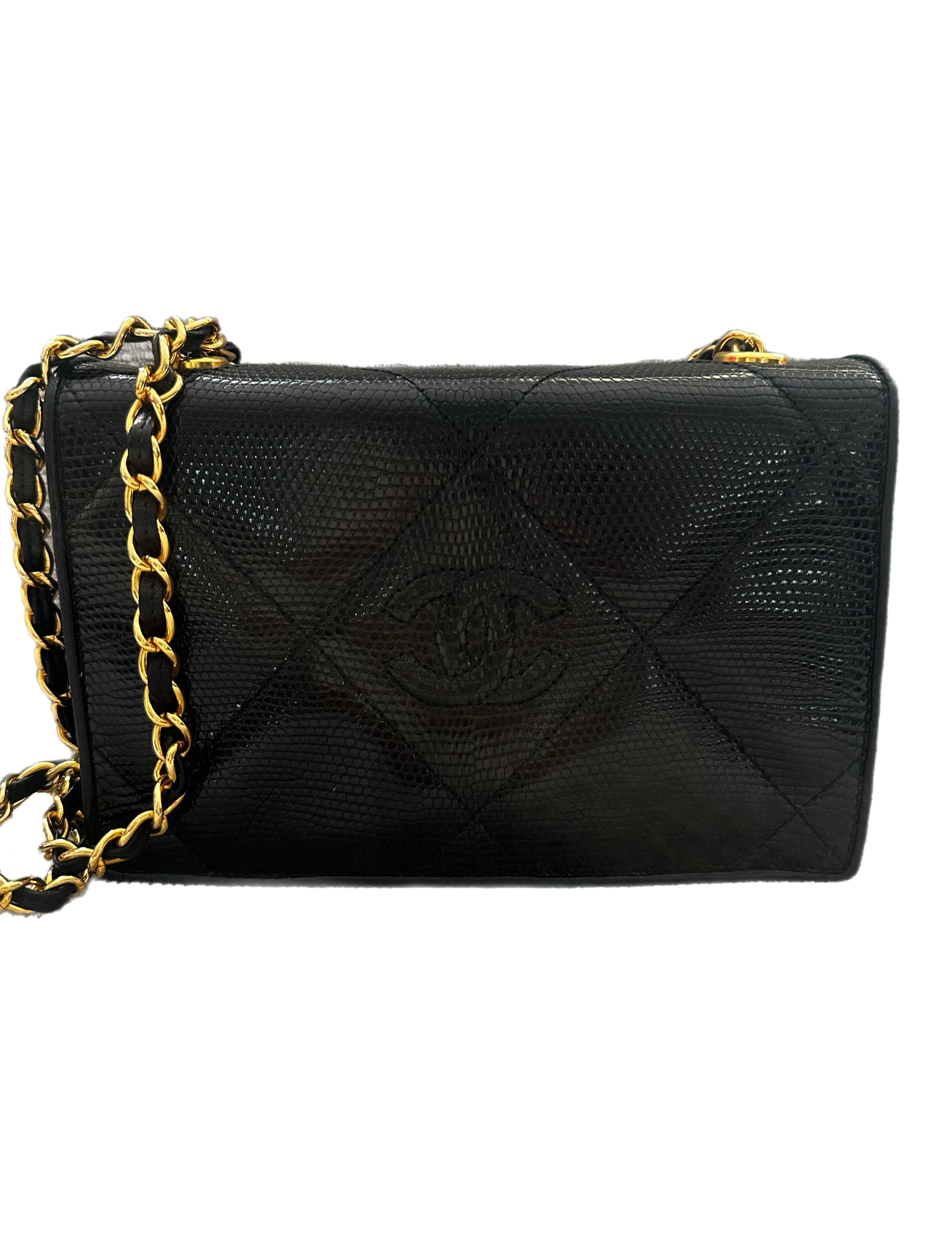 Chanel CC Logo Matelasse Lizard Leather Chain Shoulder Bag Black In Good Condition For Sale In Humacao, PR