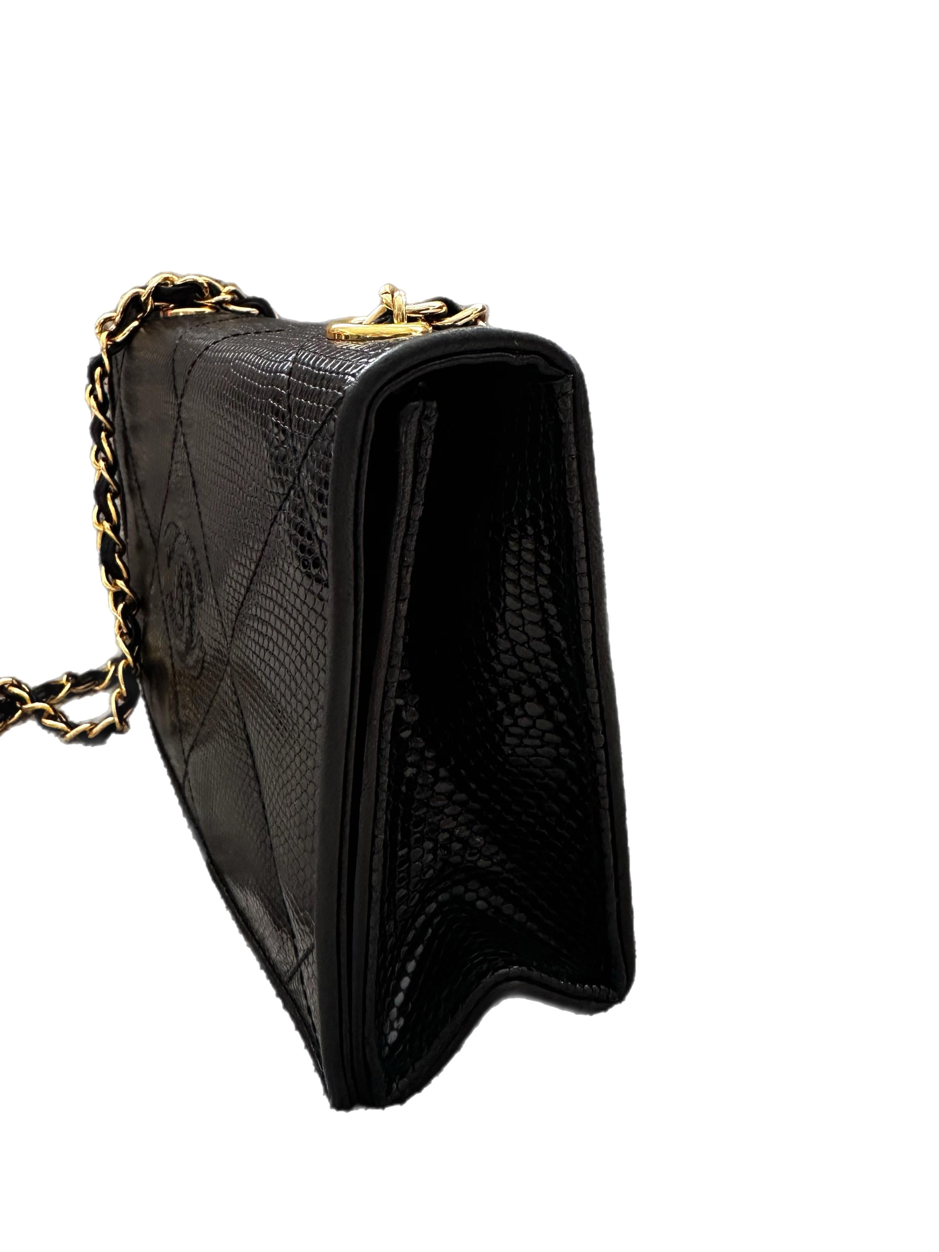 Women's Chanel CC Logo Matelasse Lizard Leather Chain Shoulder Bag Black For Sale