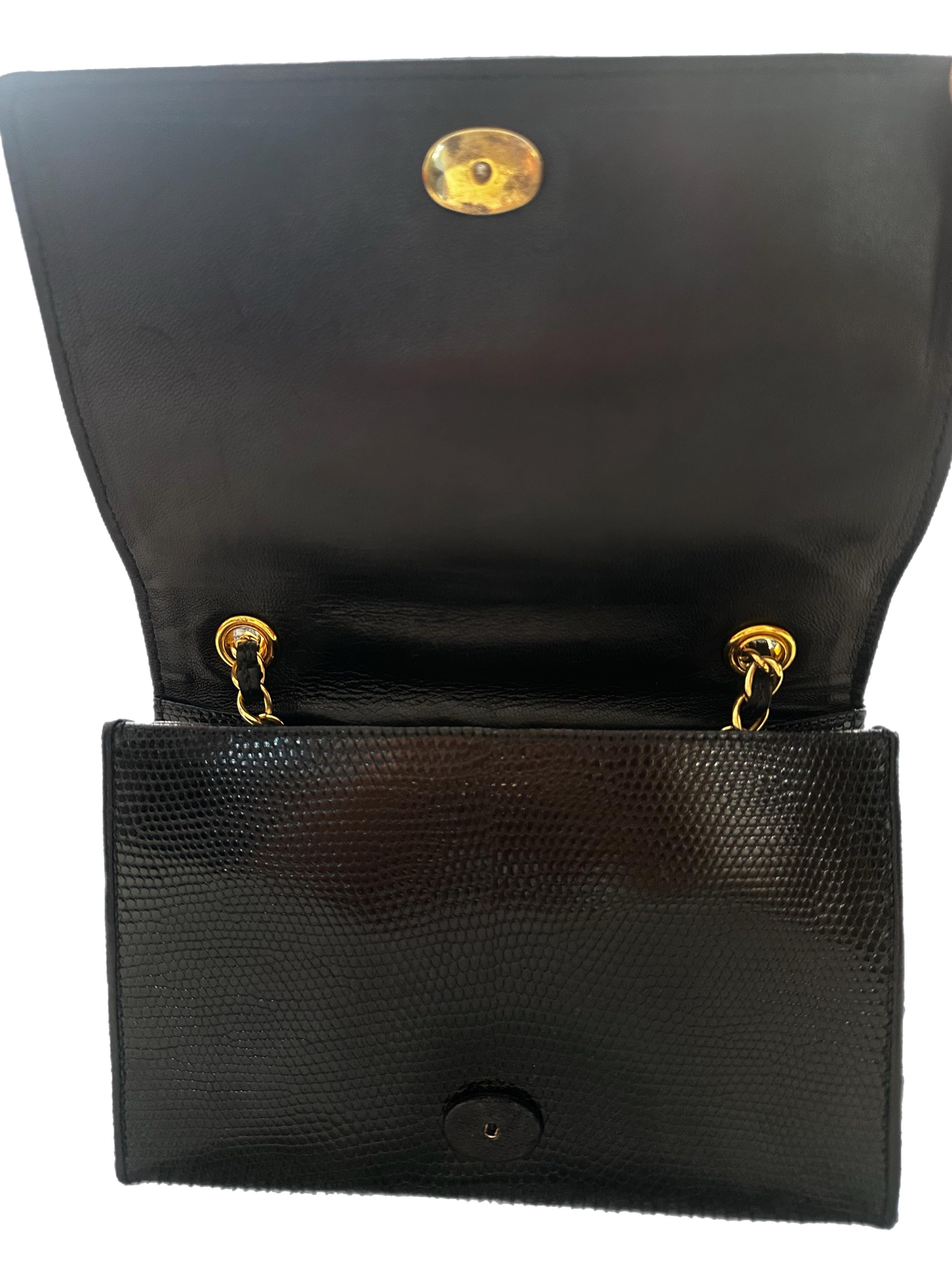 Chanel CC Logo Matelasse Lizard Leather Chain Shoulder Bag Black For Sale 1