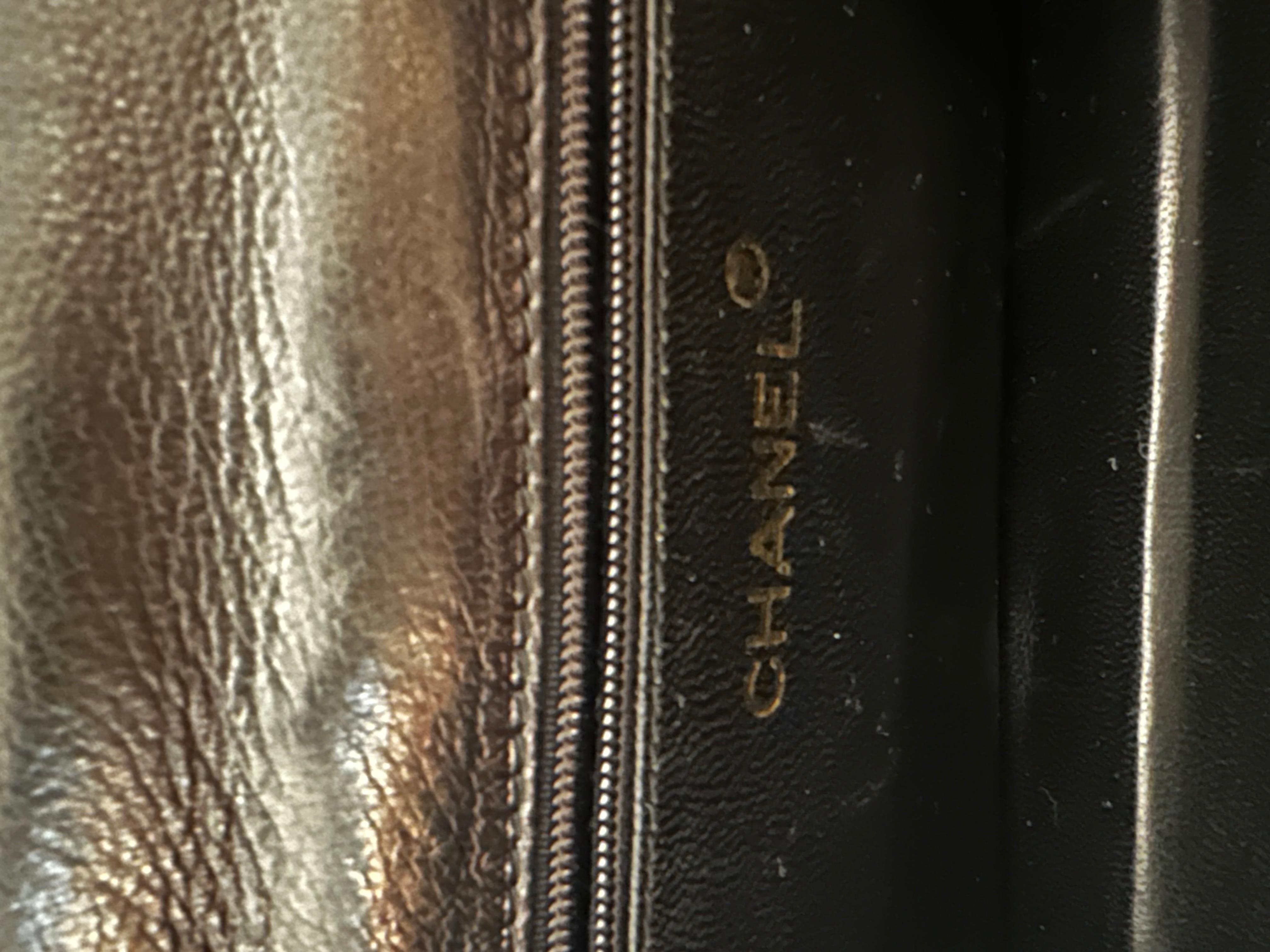 Chanel CC Logo Matelasse Lizard Leather Chain Shoulder Bag Black For Sale 3