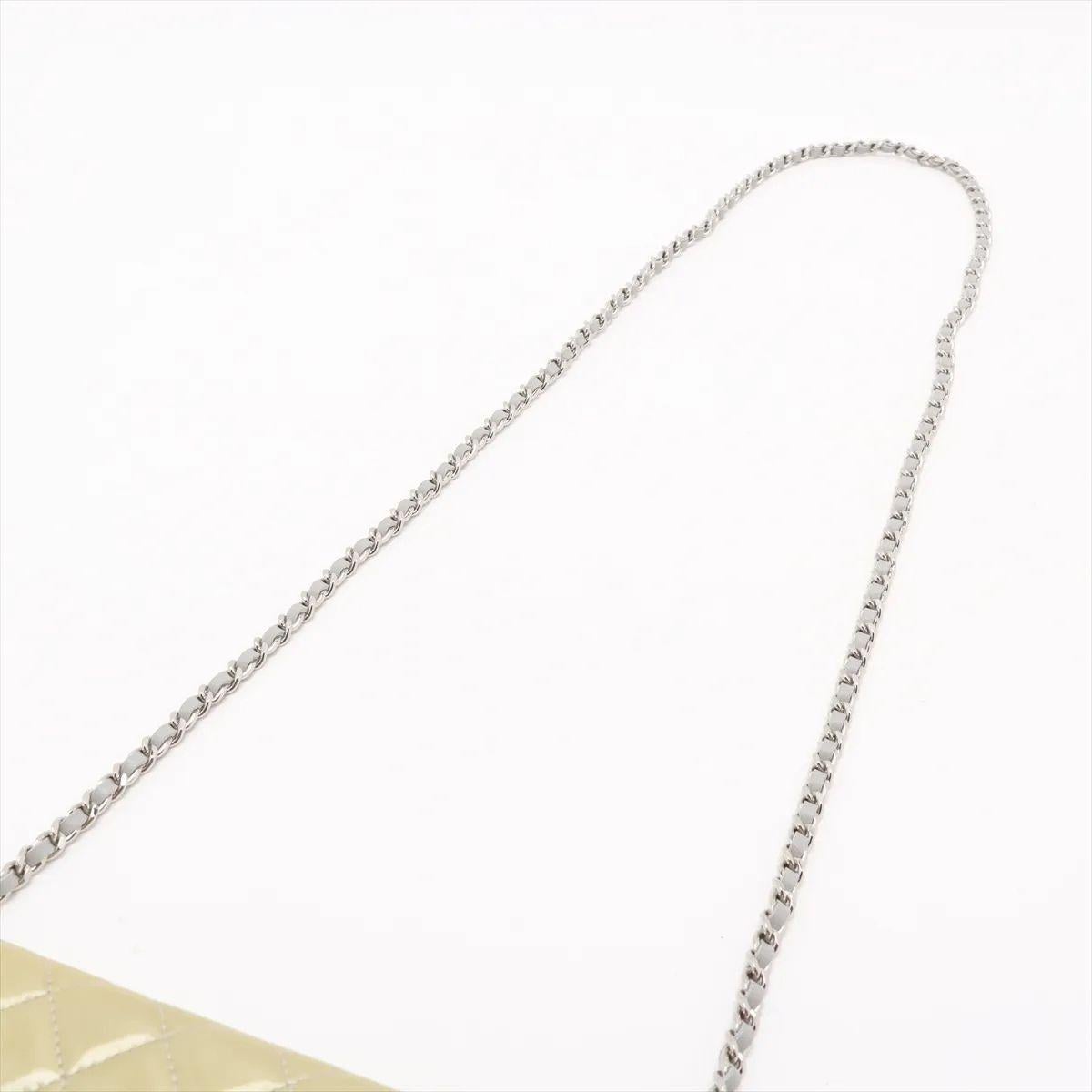 Chanel CC Logo Matelasse Lackleder Kette Brieftasche Gelb im Angebot 1
