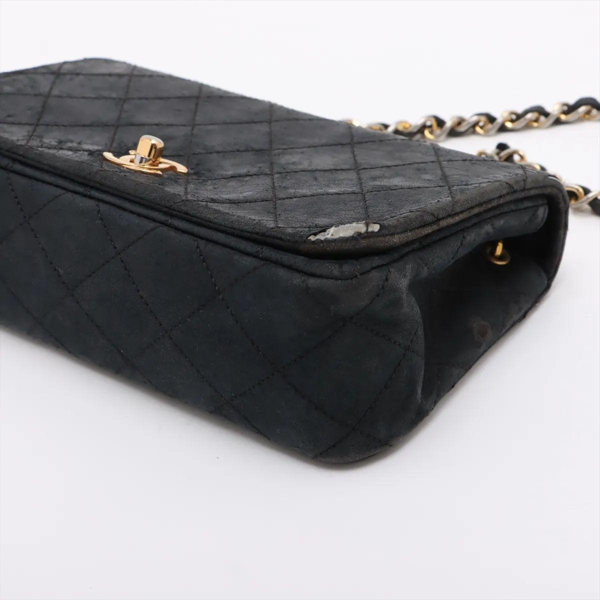 Women's Chanel CC Logo Mini Matelasse 19 Lambskin Single Flap Single Chain Bag Black For Sale