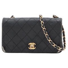 Chanel CC Logo Mini Matelasse 19 Lambskin Single Flap Single Chain Bag Black
