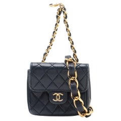 Chanel CC Logo Mini Matelasse Lammfell Kette Umhängetasche Marineblau