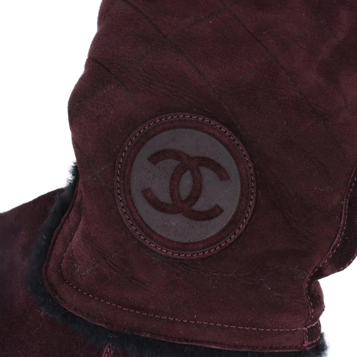 Chanel CC Logo Mouton Botas Largas Burdeos en venta 9