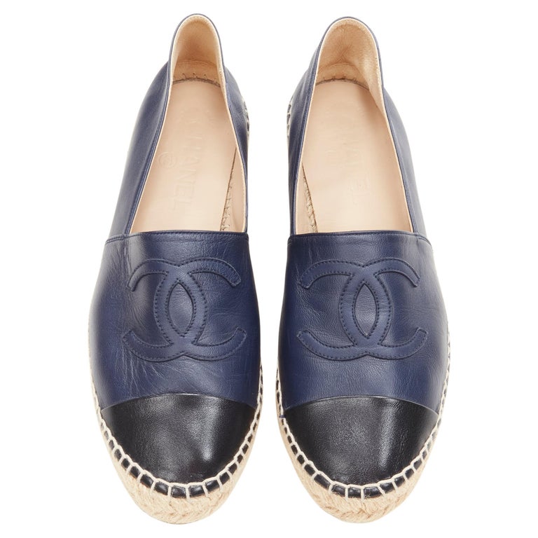 CHANEL CC Logo navy lambskin leather jute espadrilles shoes EU38 US8 For Sale at 1stDibs