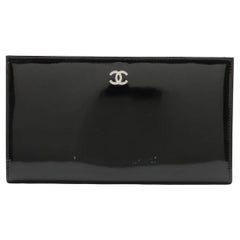 Portafoglio lungo in pelle verniciata Chanel CC Logo Nero