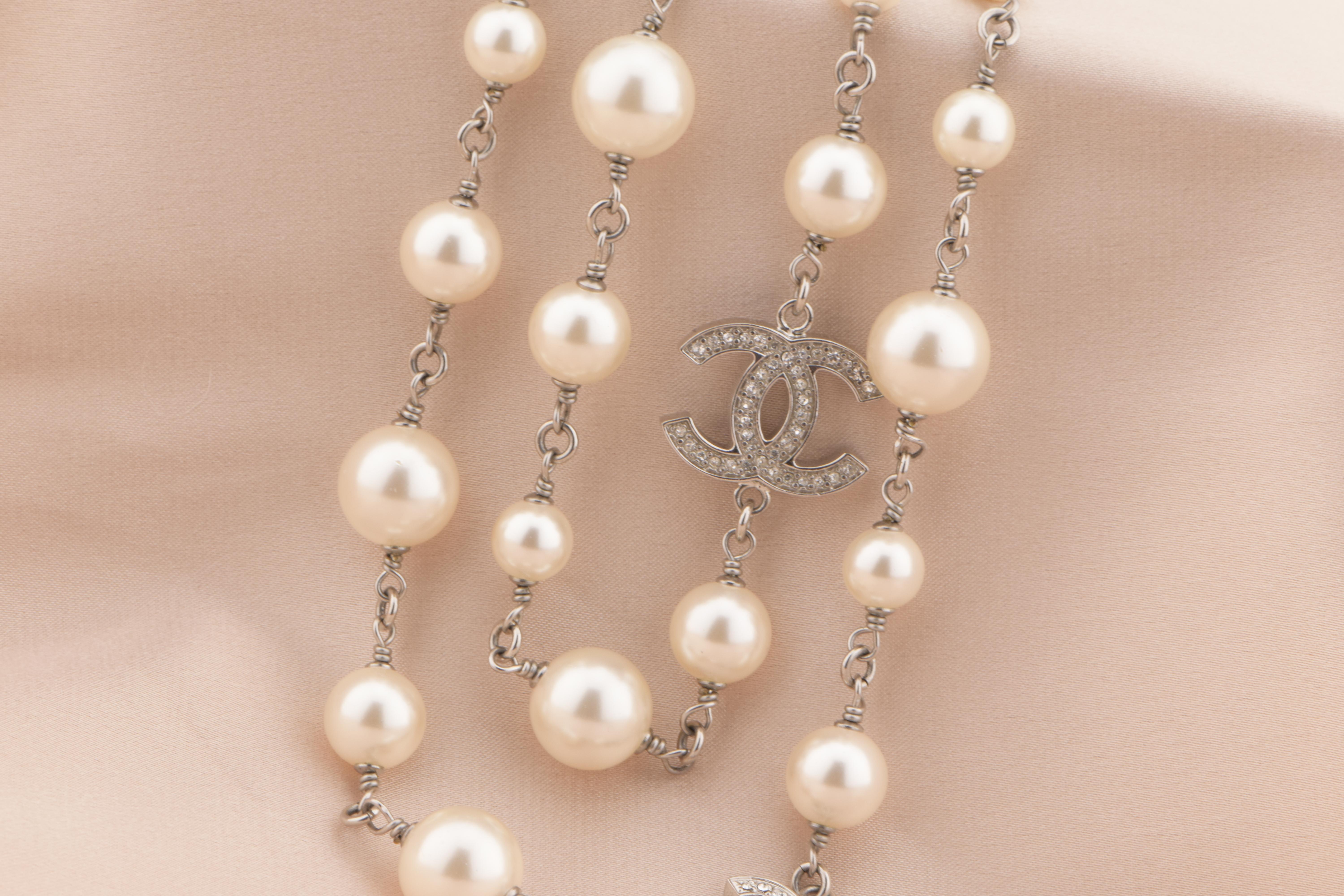 Women's Chanel CC Logo Pearl & Crystal Long Pearl Necklace in Gilt Gold