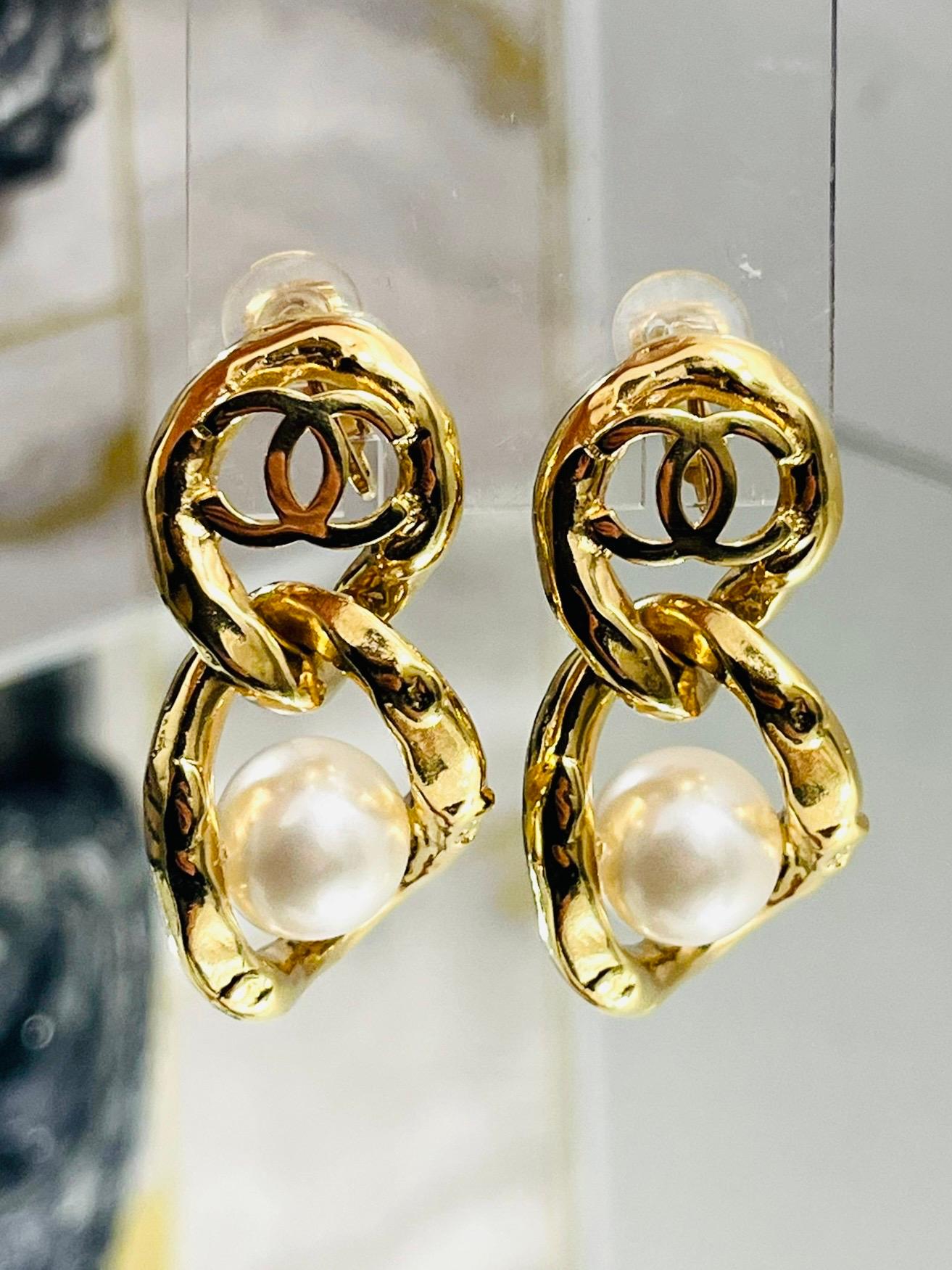 chanel pearl.drop earrings