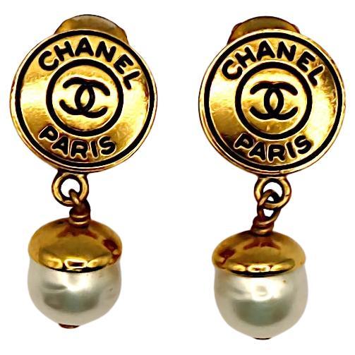 CHANEL CC Logo-Perlen-Ohrhänger, Frühjahr 1997