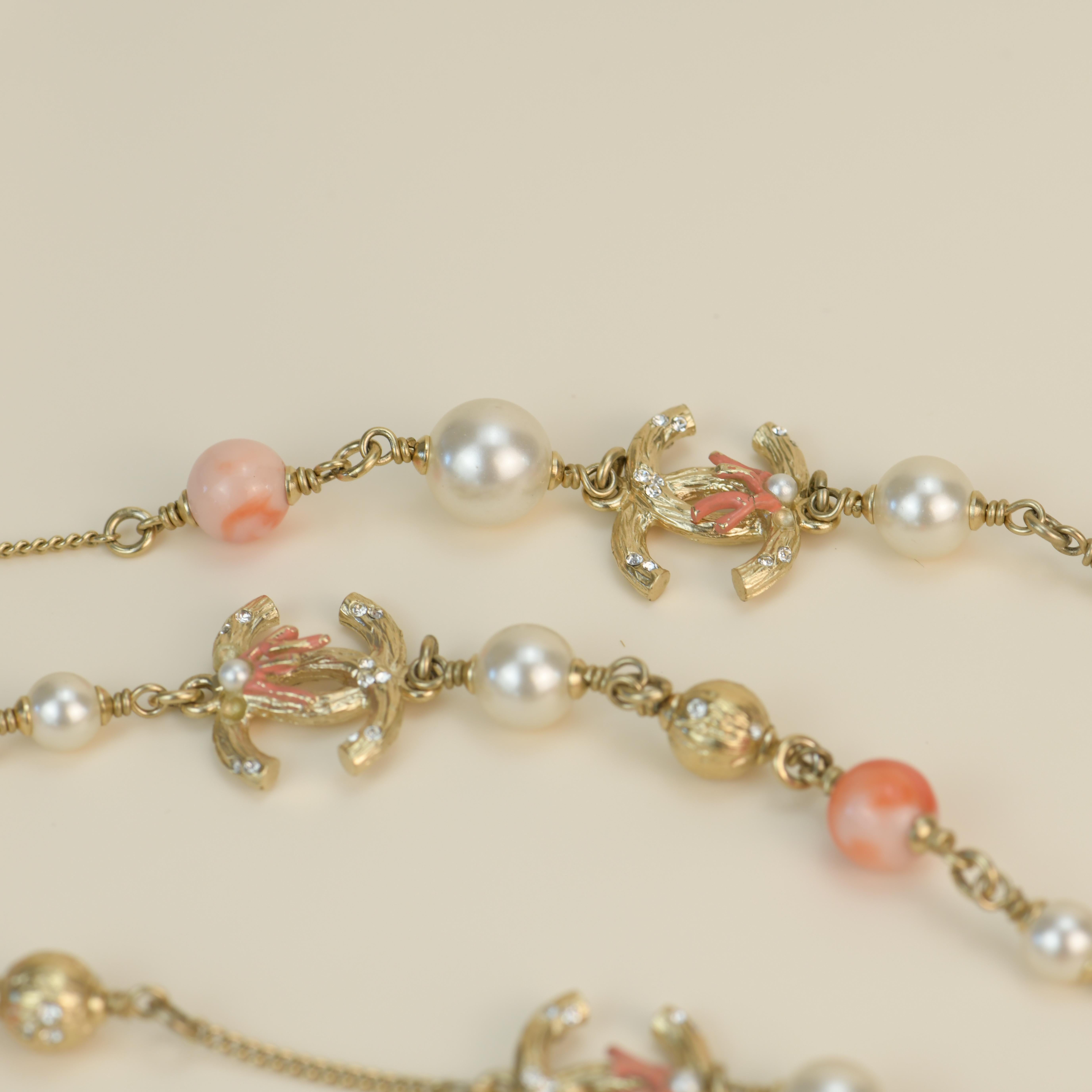 Chanel CC Logo Pearl Pink Long Necklace In Excellent Condition In Banbury, GB