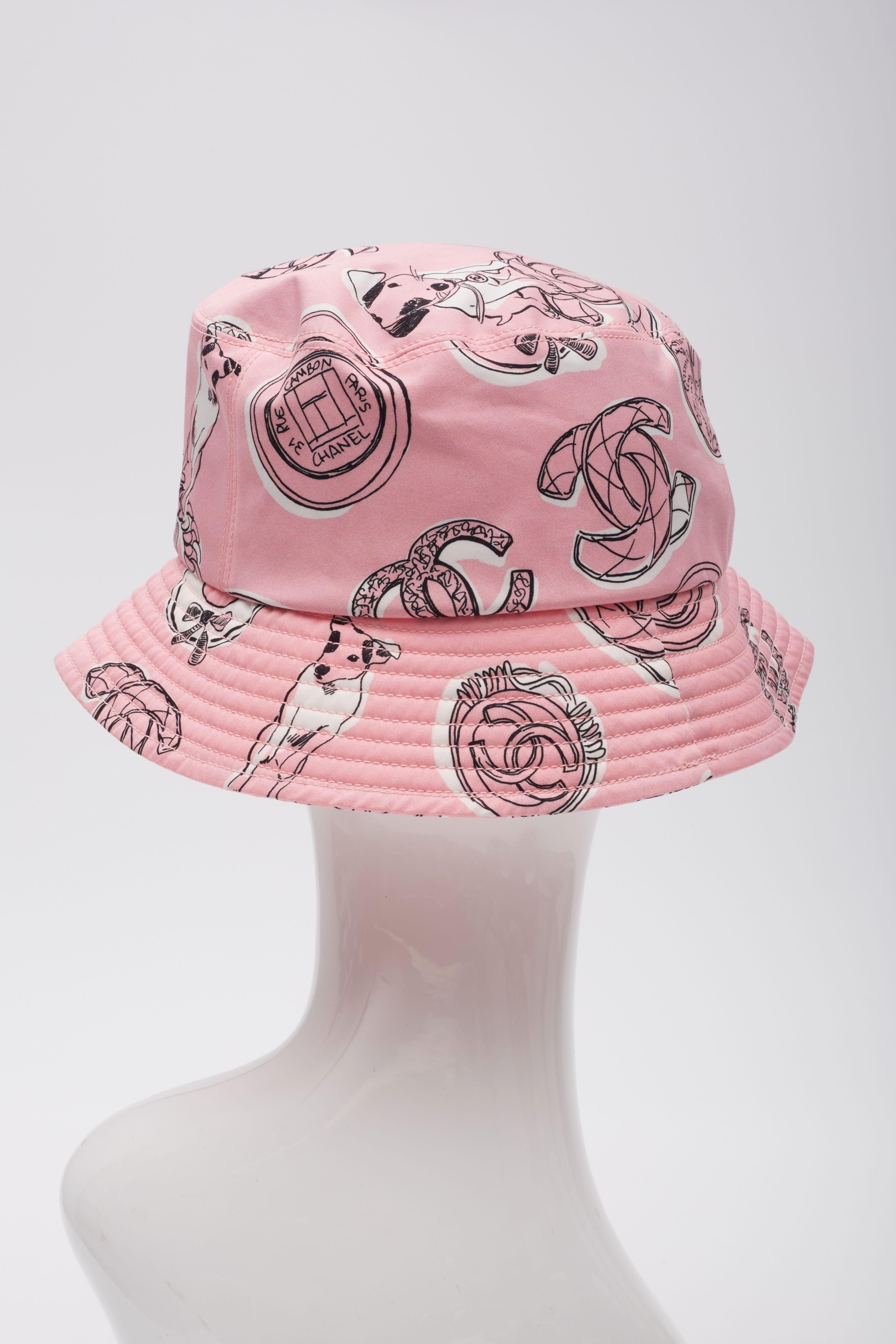 Women's Chanel CC Logo Printed Pink Cotton Bucket Hat For Sale